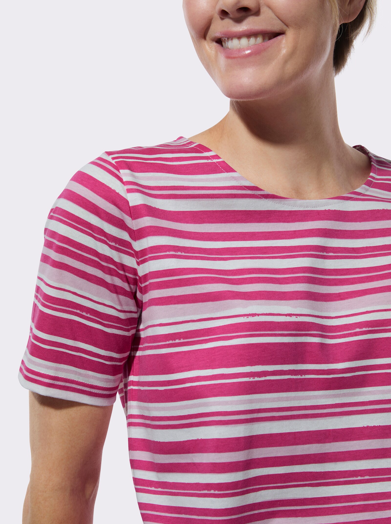 Kurzarmshirt im Ringel-Dessin - fuchsia-ecru-bedruckt