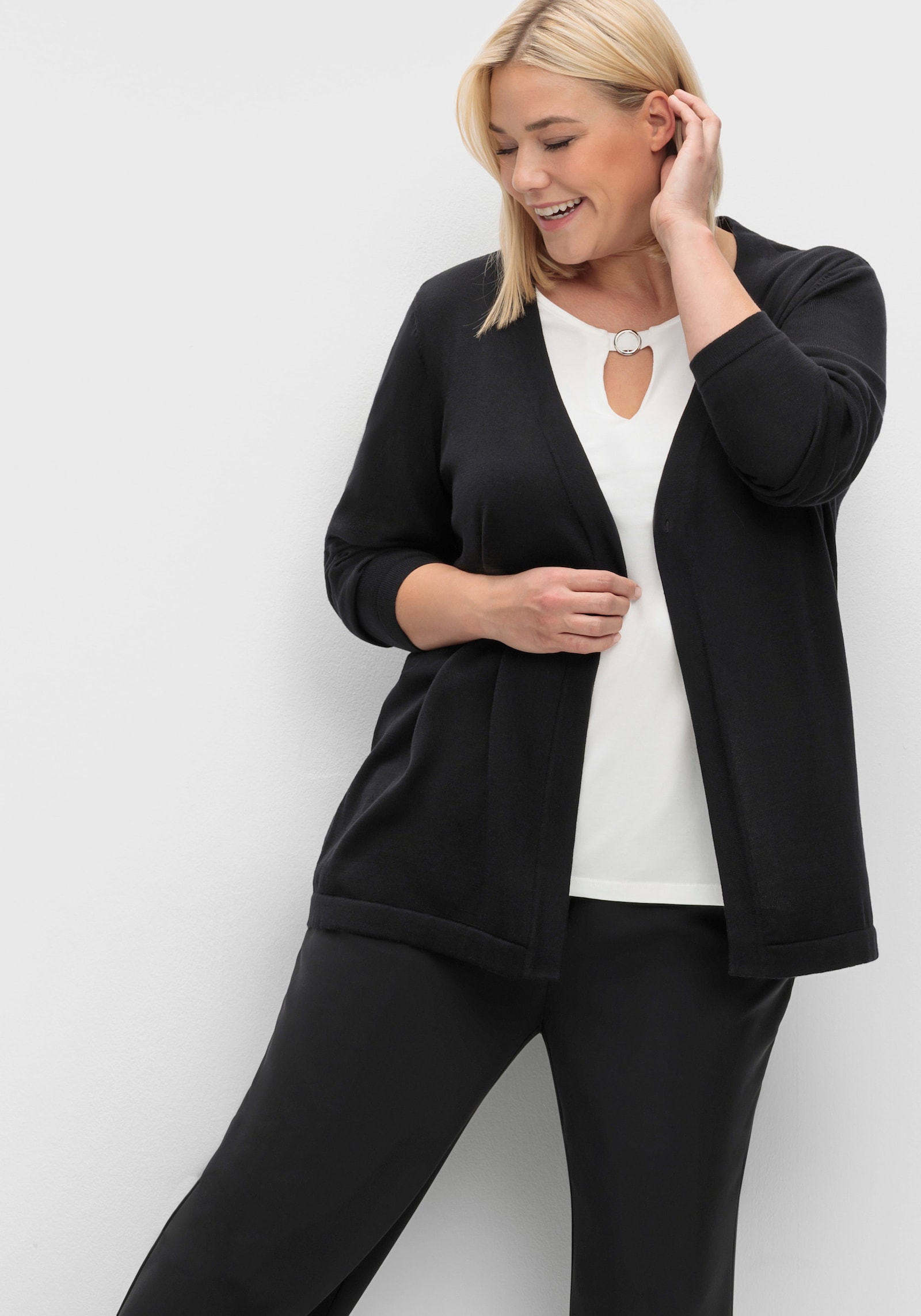 sheego Feinstrickjacke mit 1-Knopf-Verschluss - schwarz