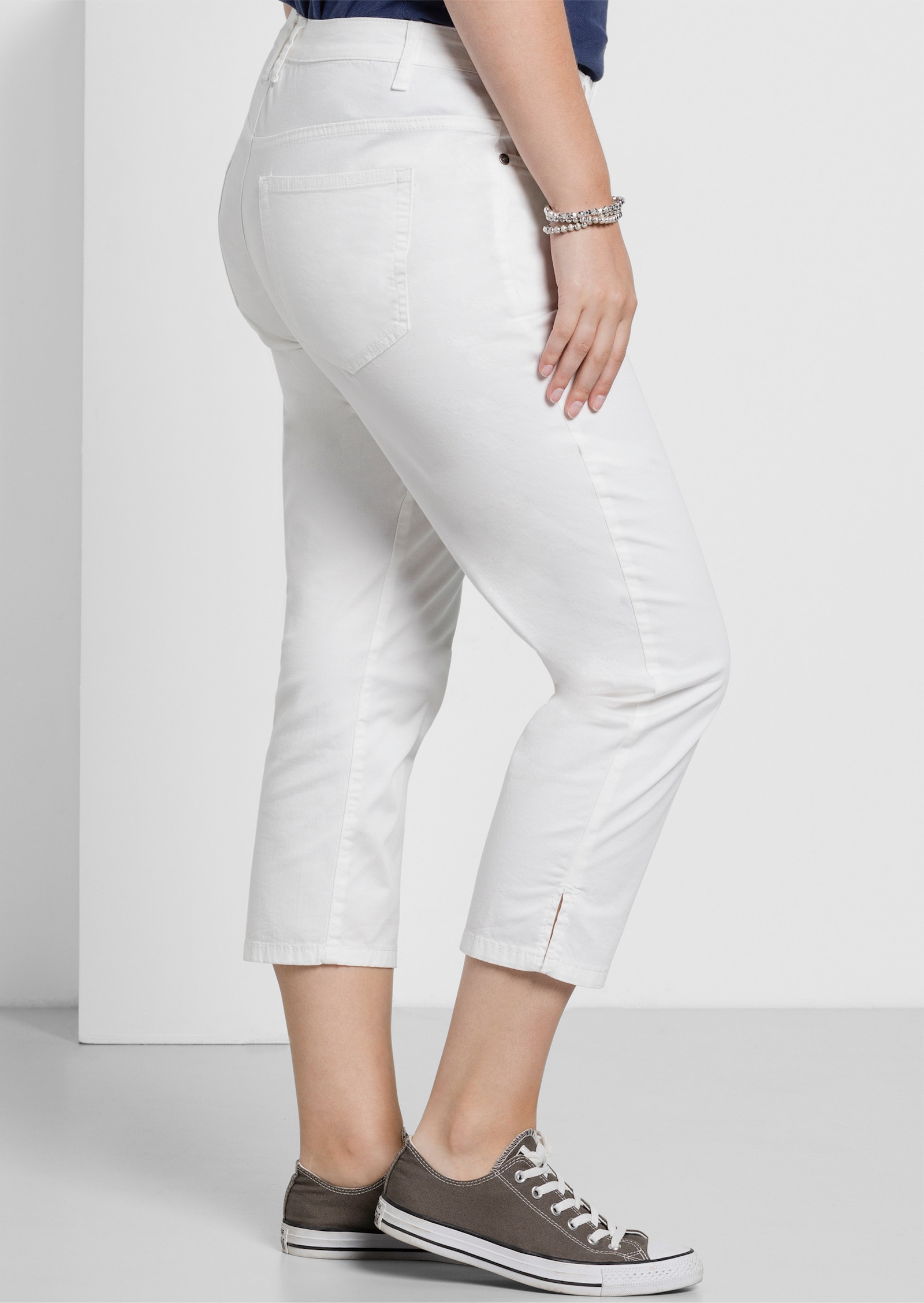 sheego 7/8-Hose in schmaler Form, aus Twill - weiß