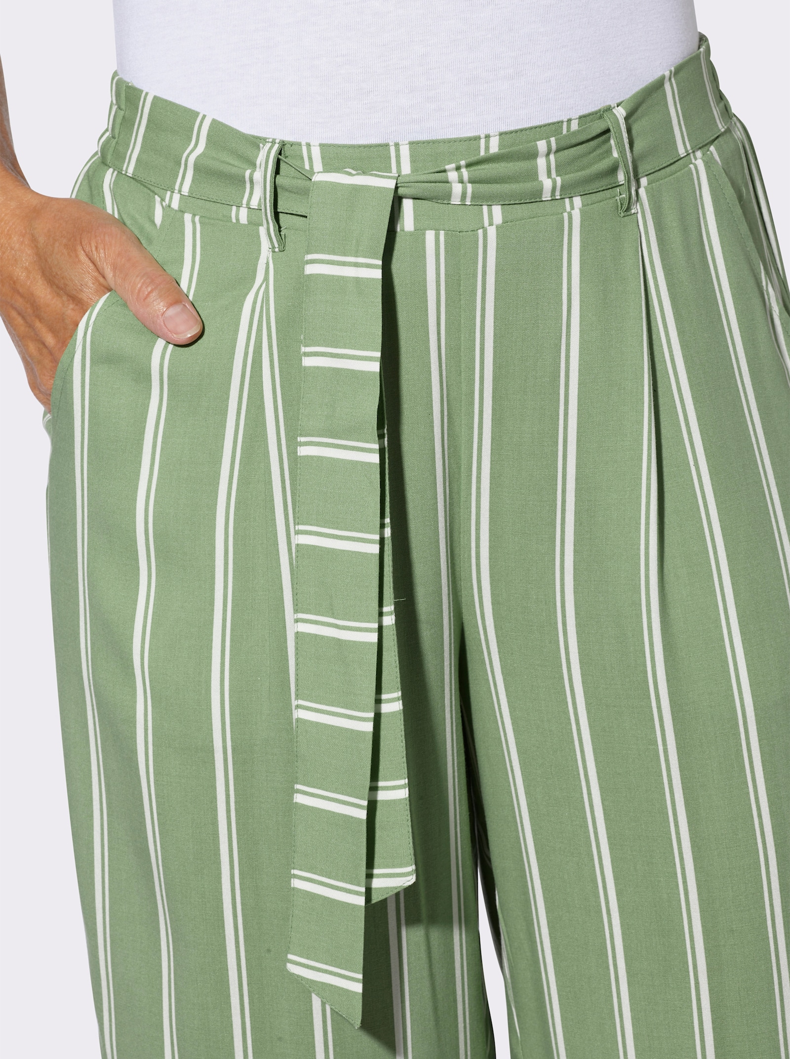 3/4-Hose mit fixiertem Bindegürtel - eucalyptus-ecru-gestreift