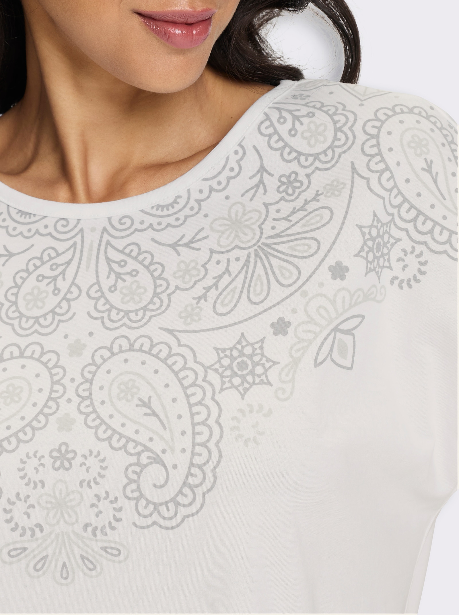 Rundhalsshirt mit Ornament-Muster - ecru