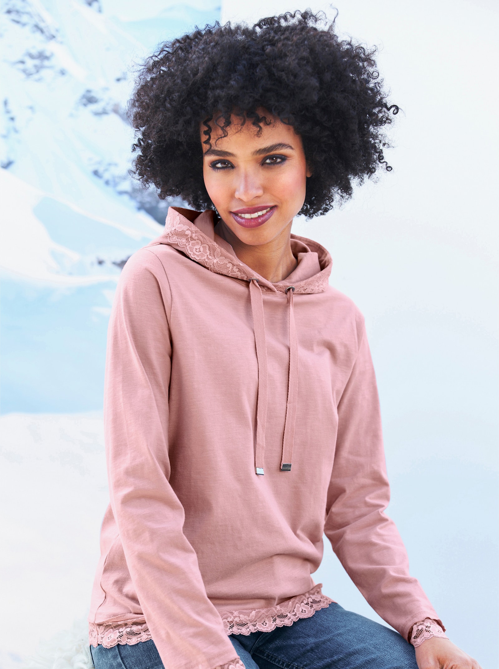 heine Shirt met capuchon en kantdecoratie - hortensia