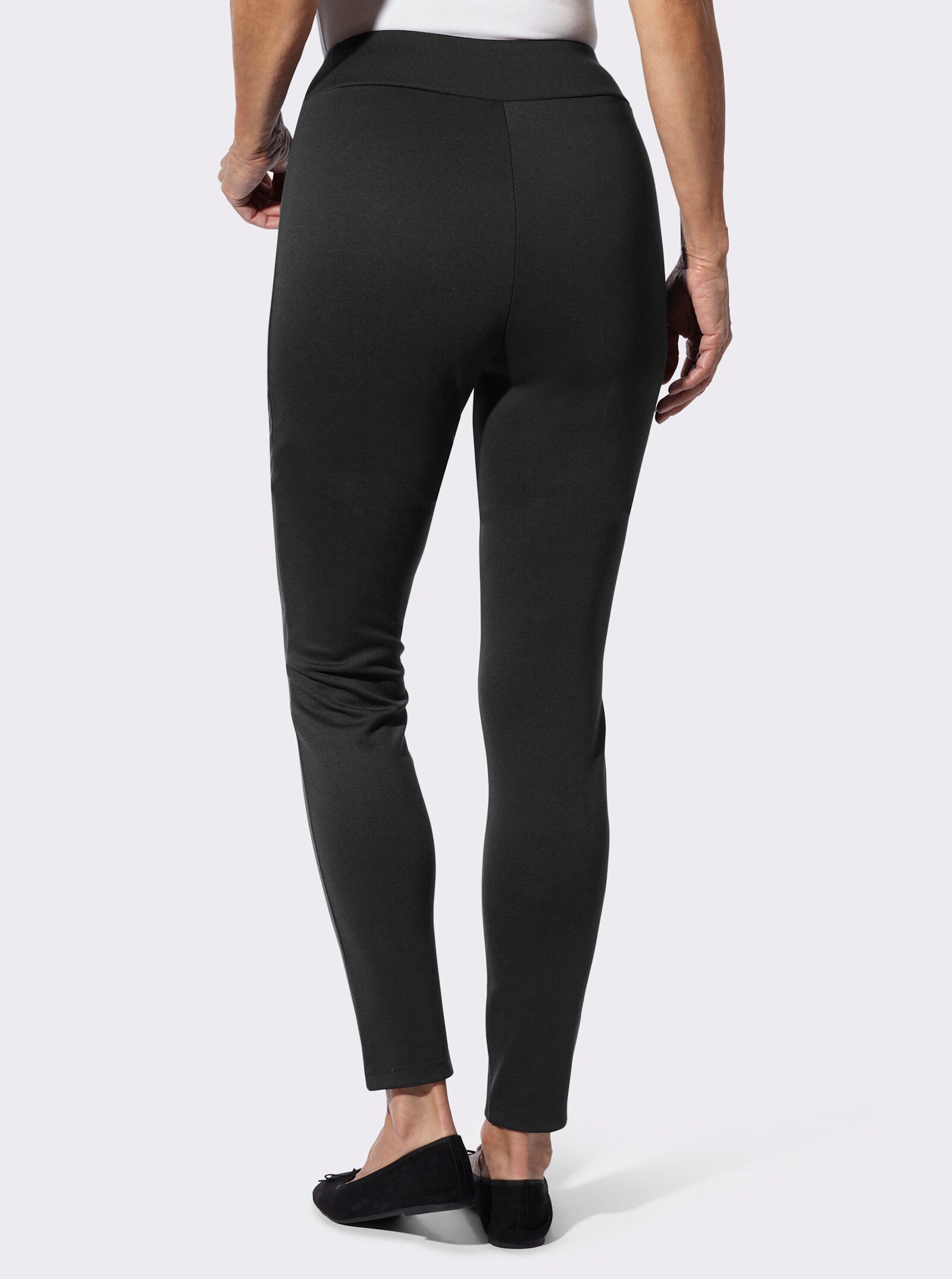 Freizeithose mit Biesenverzierung - schwarz