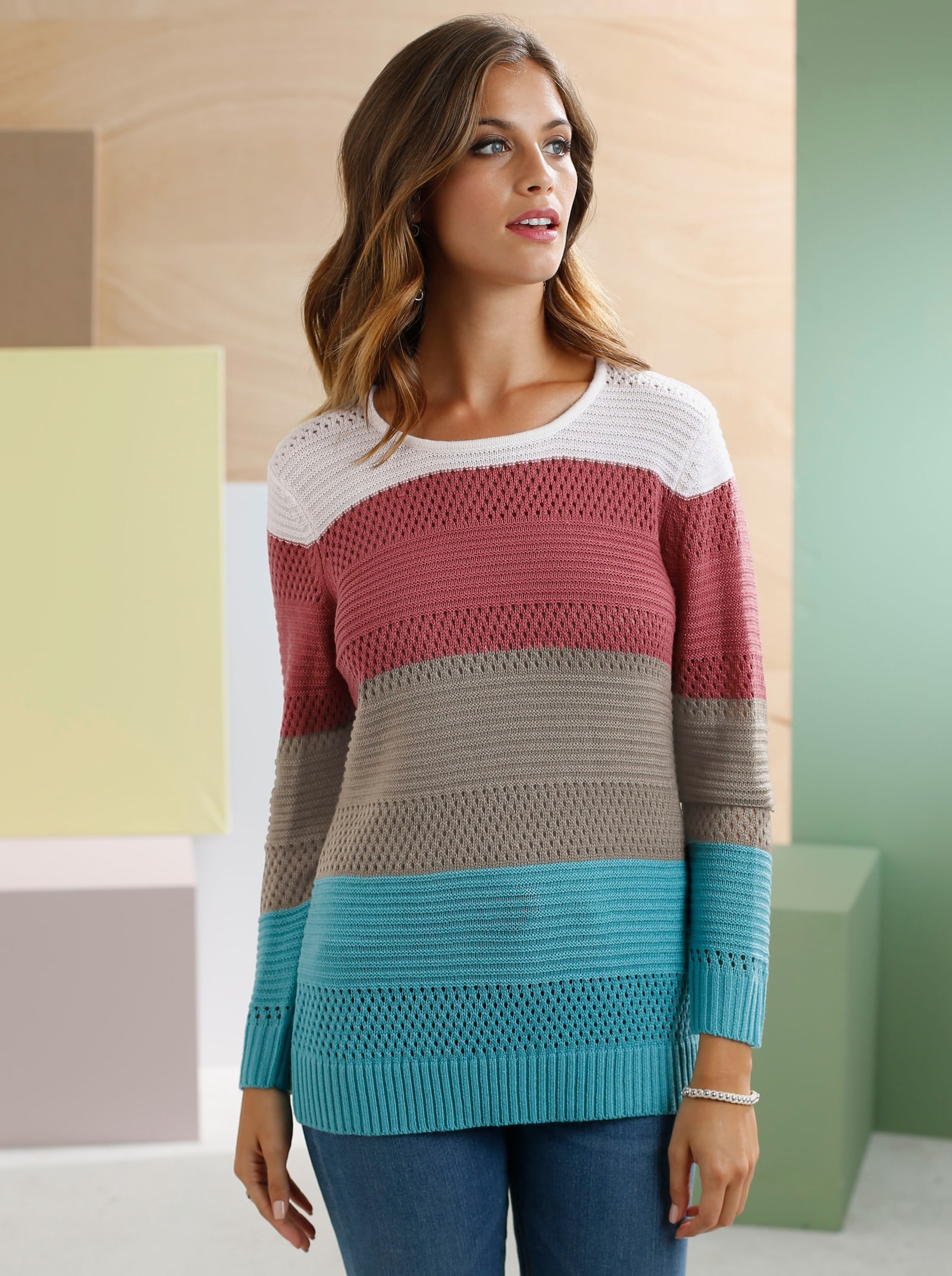 Rundhalspullover in Sommerqualität - himbeer-taupe-geringelt