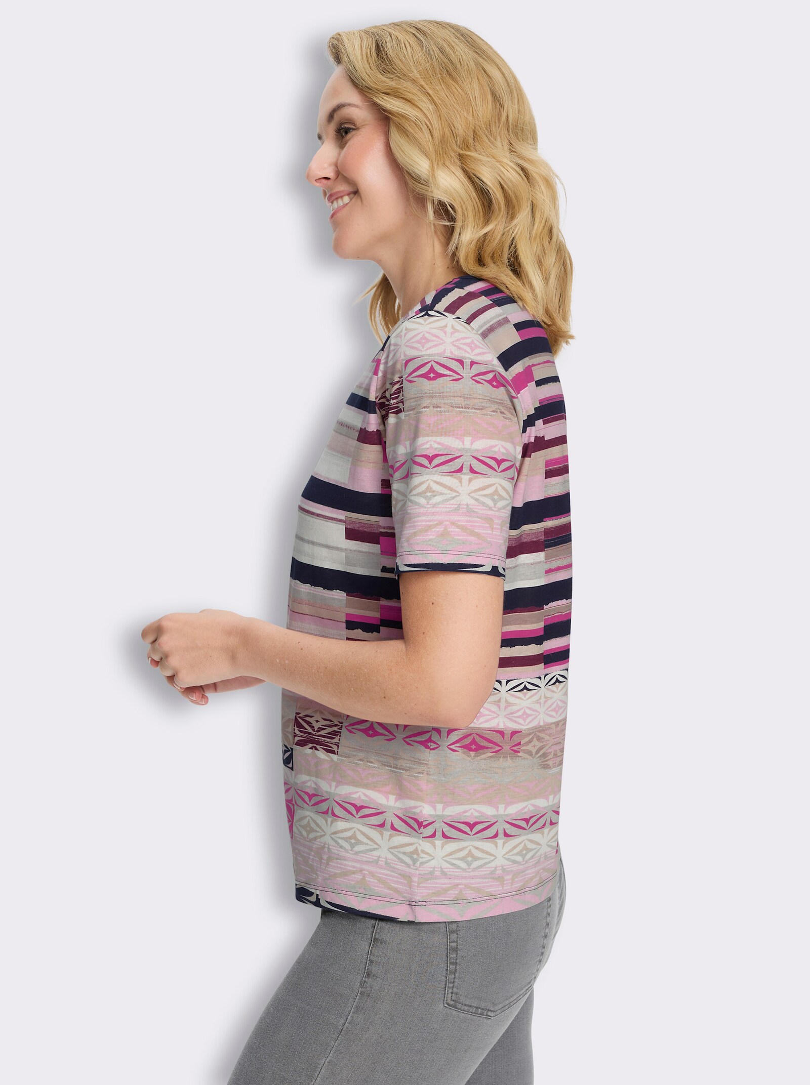 Kurzarmshirt mit grafischem Druck - burgund-rosé-bedruckt