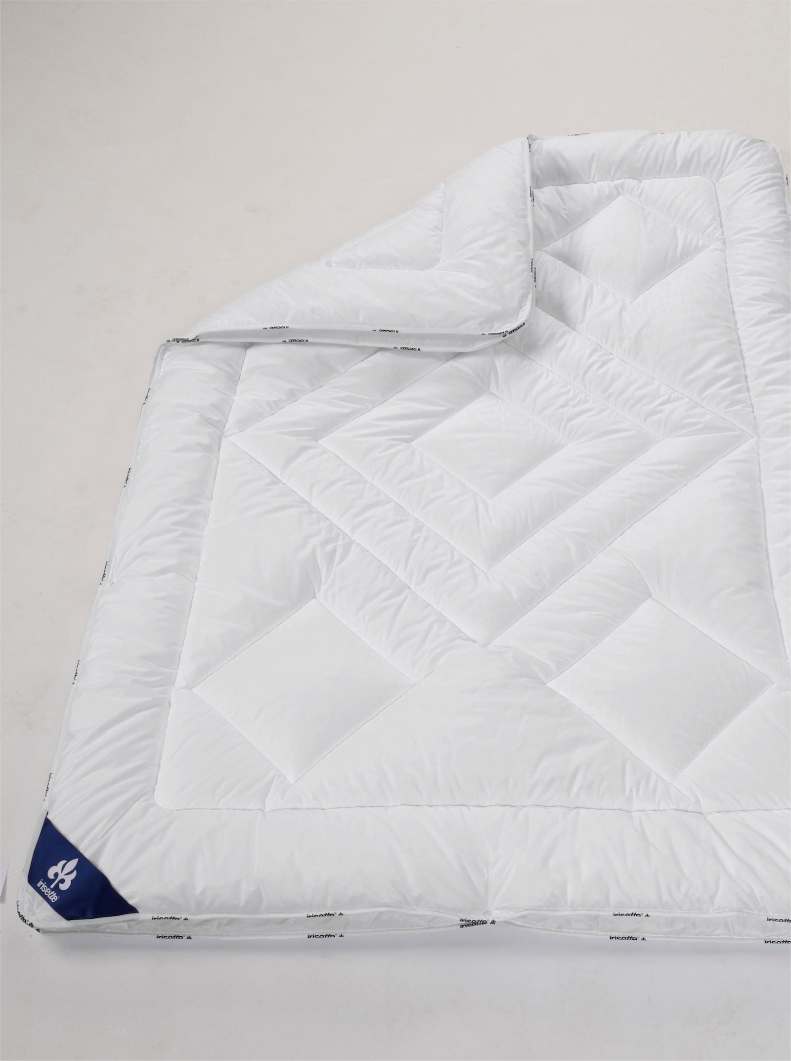 Irisette Bett - weiß