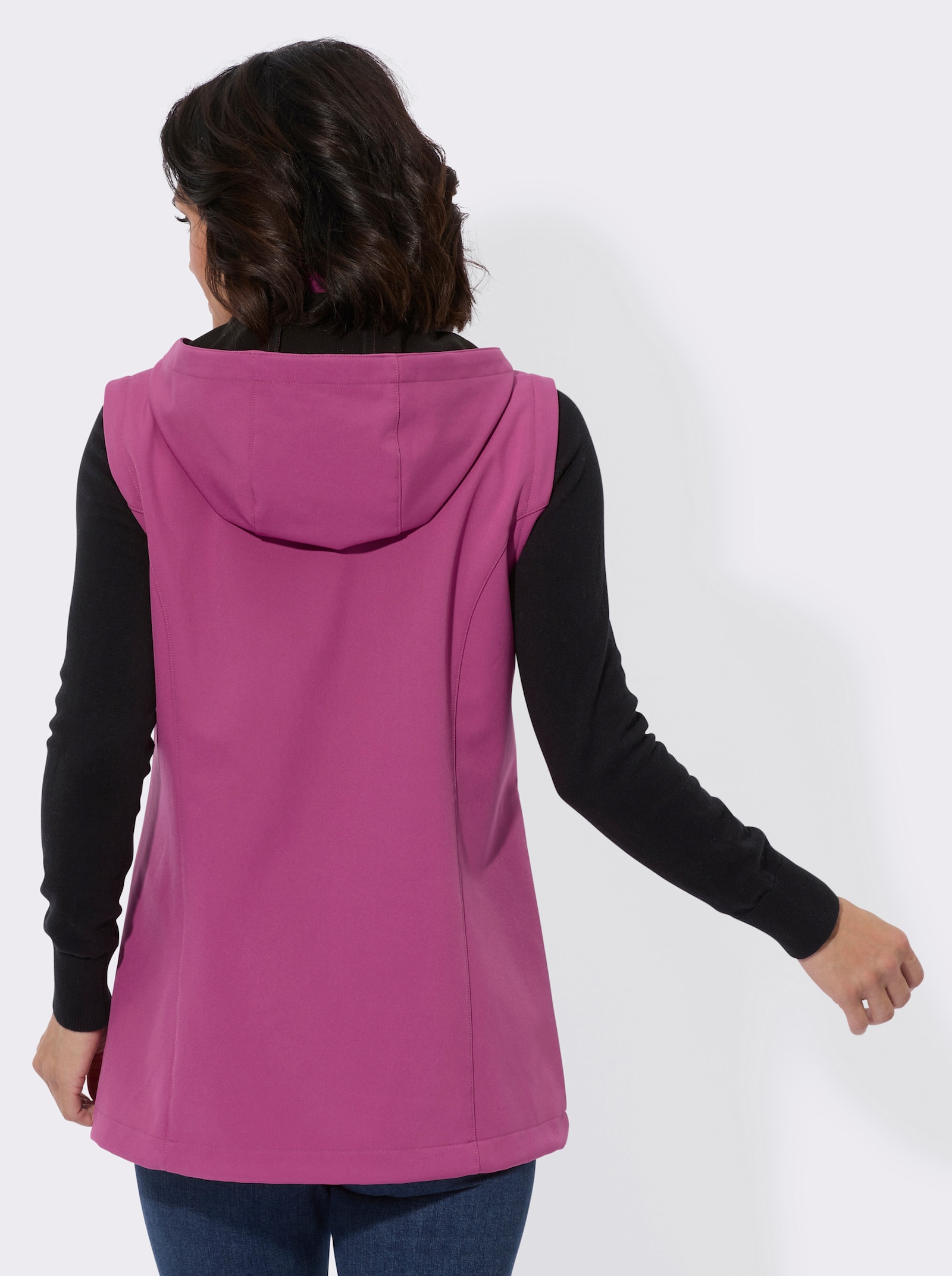 Softshelljacke mit weitenregulierbarer Kapuze - erika