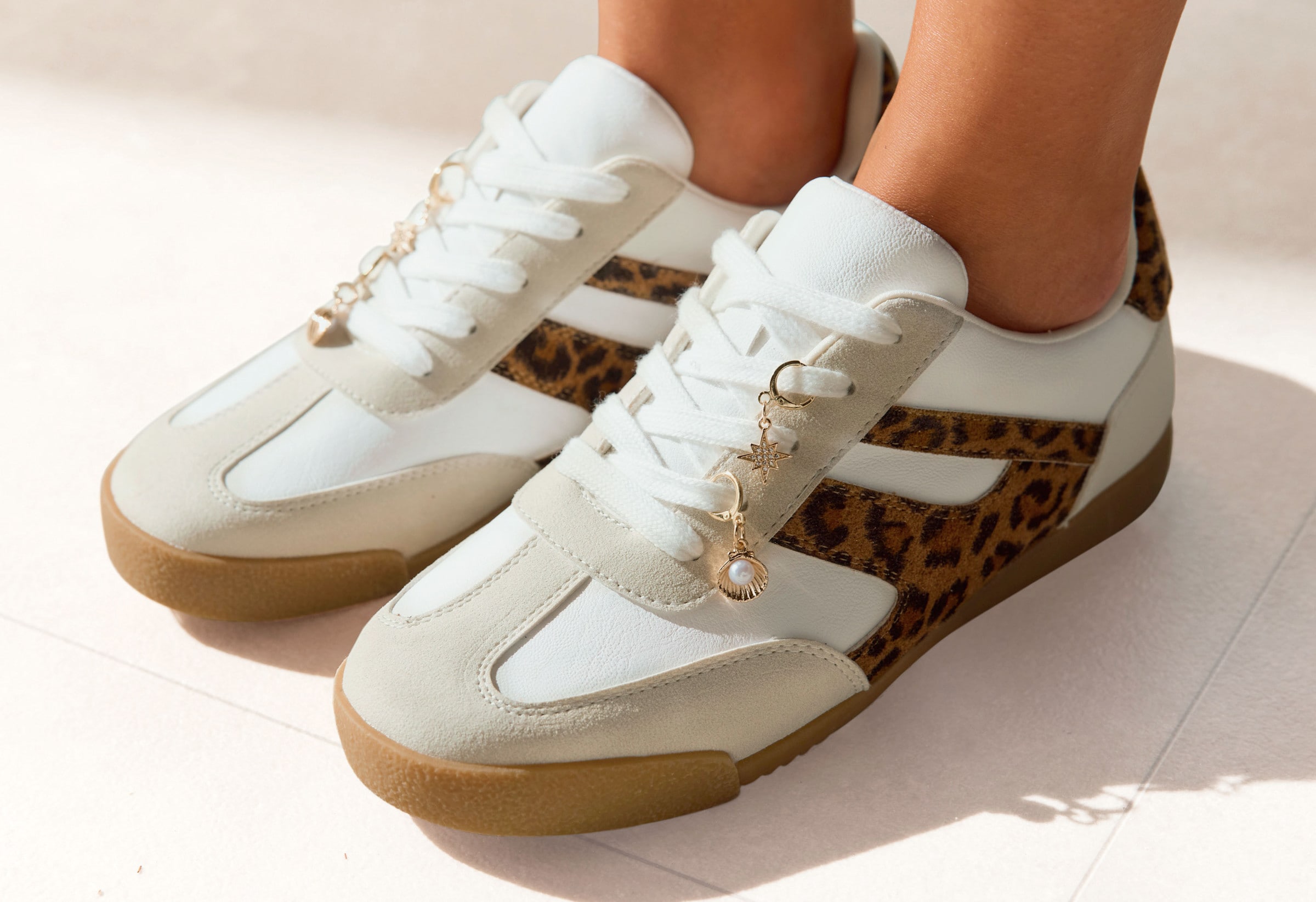 Sneaker