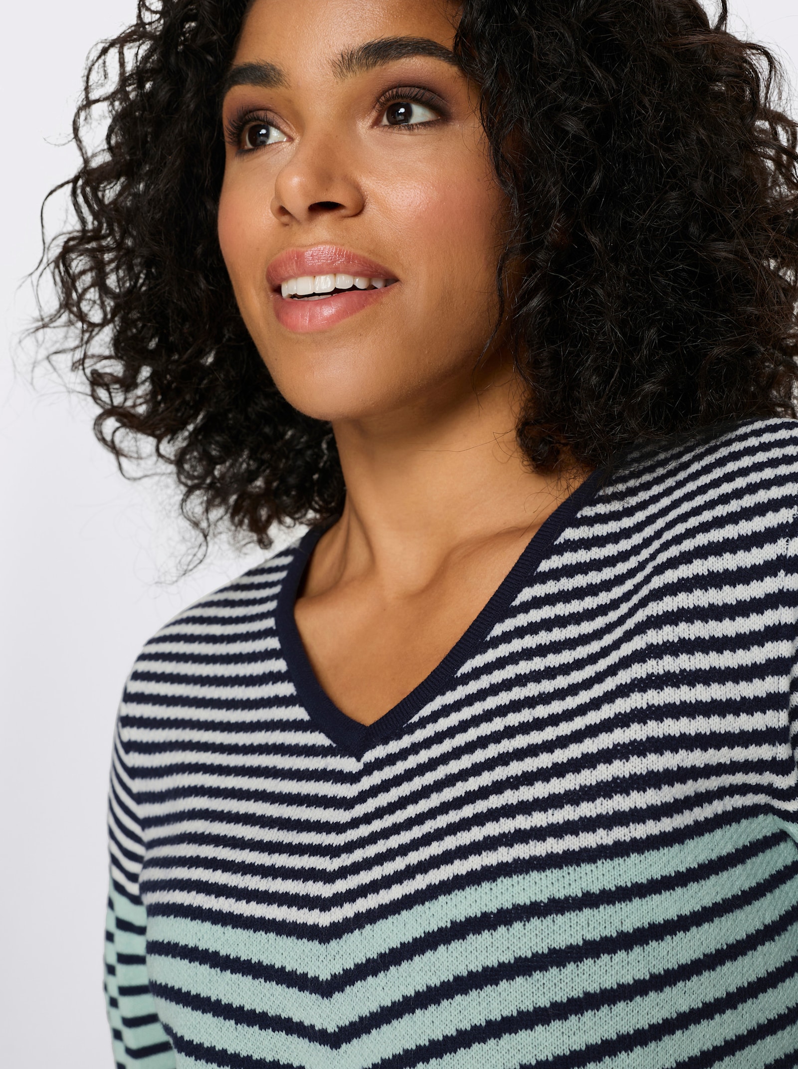 Langarm-Pullover mit Ringel-Muster, Jacquard - salbei-marine-geringelt