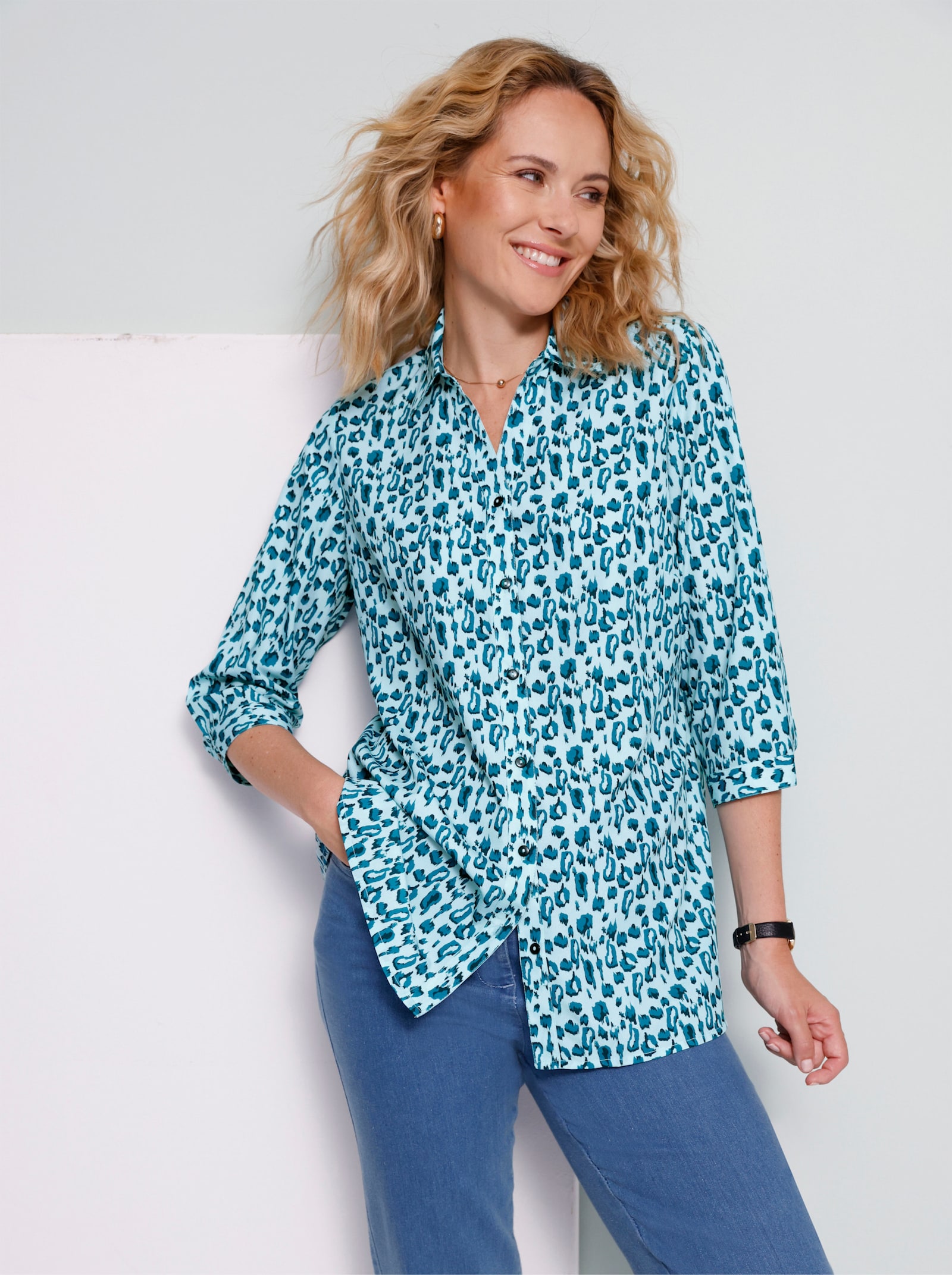 Longbluse im Leo-Muster - mint-aquapetrol-bedruckt