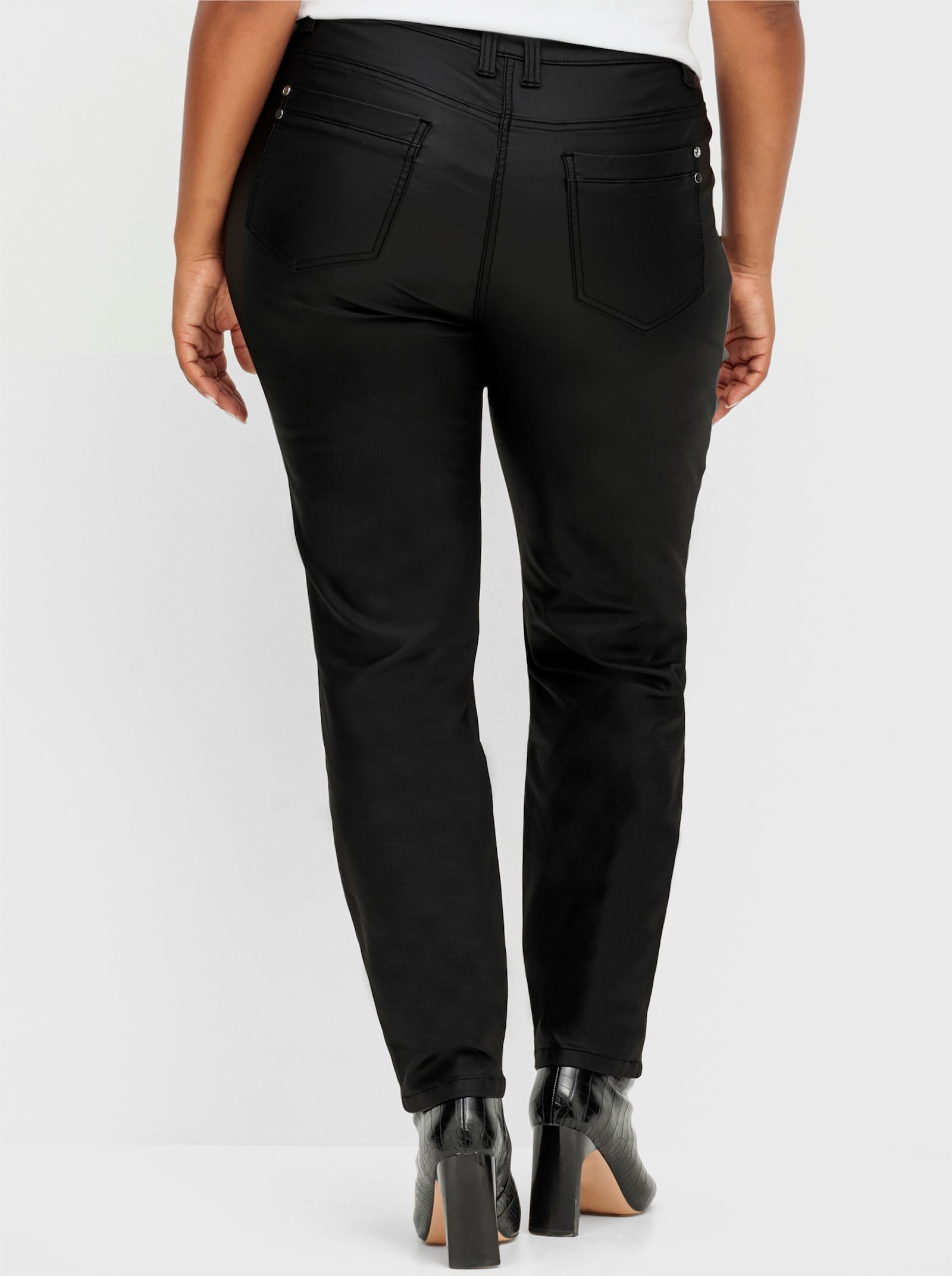 sheego Thermohose in schmaler Form, beschichtet - schwarz