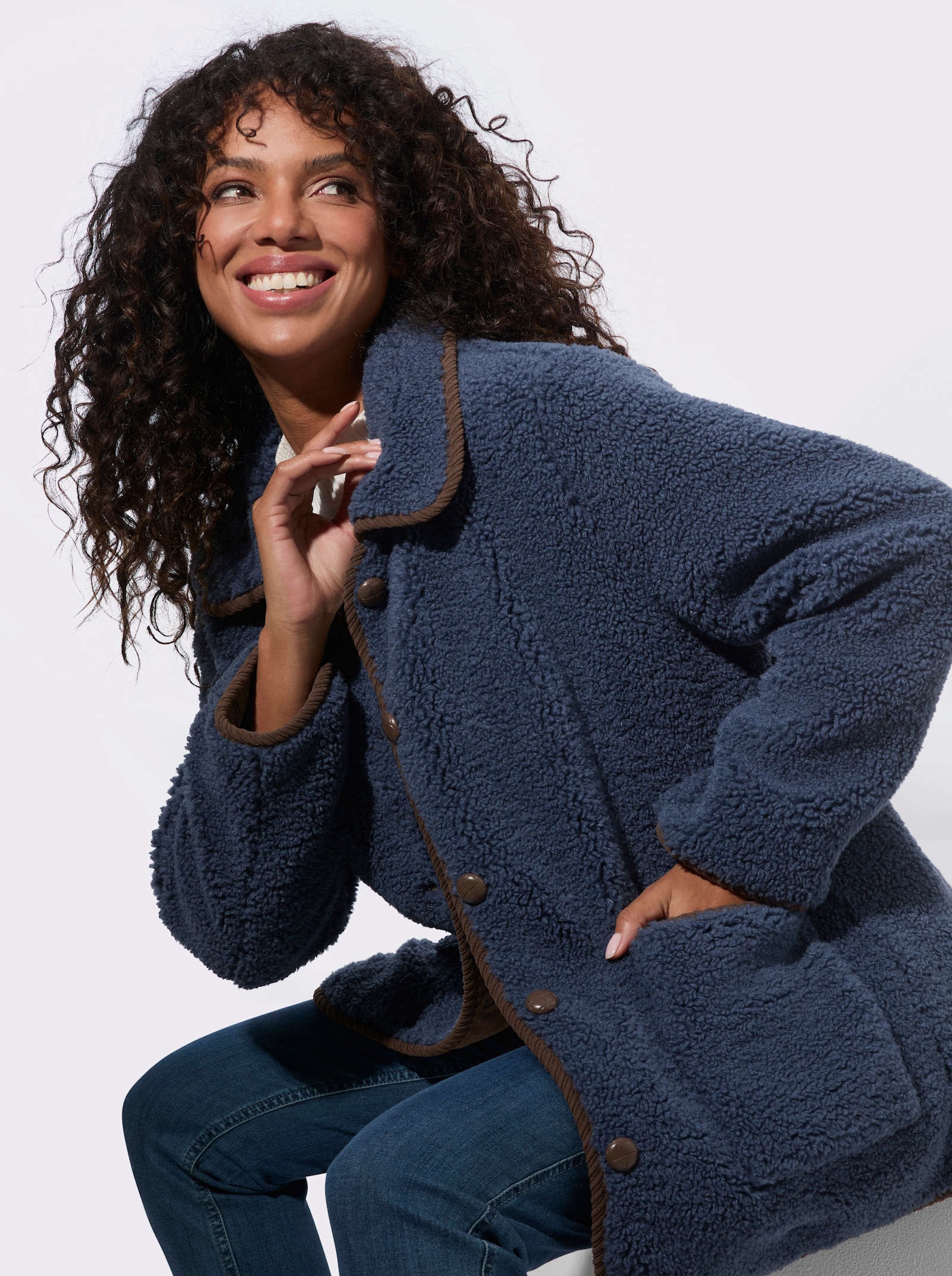 Teddyjacke mit Schmuckknöpfen - rauchblau