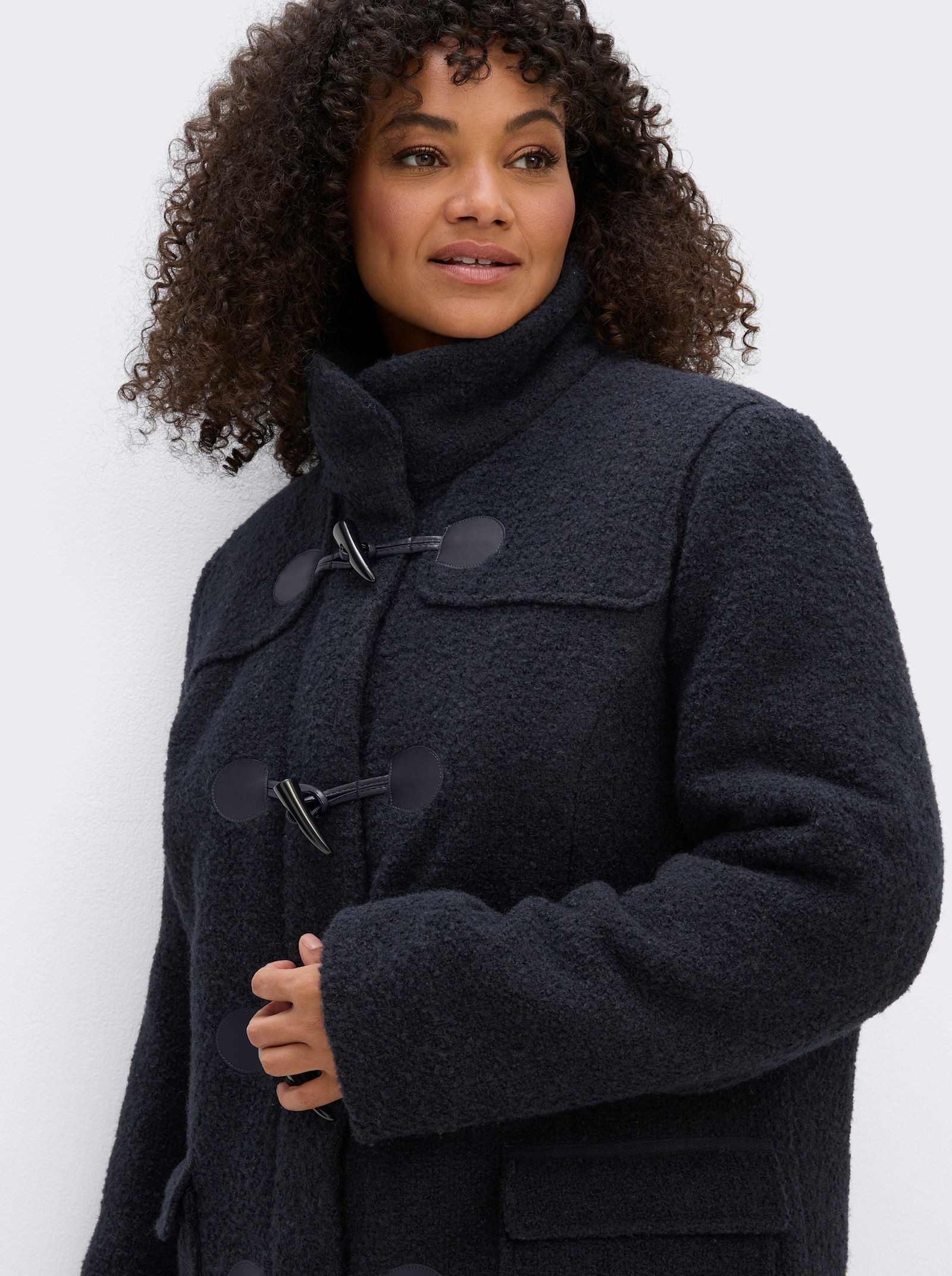 sheego Kurzmantel aus Bouclé - tiefblau