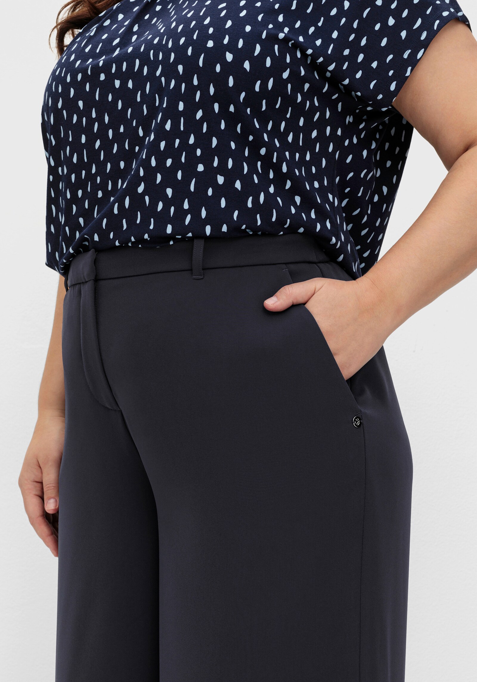 sheego Hose in weiter Beinform - tiefblau