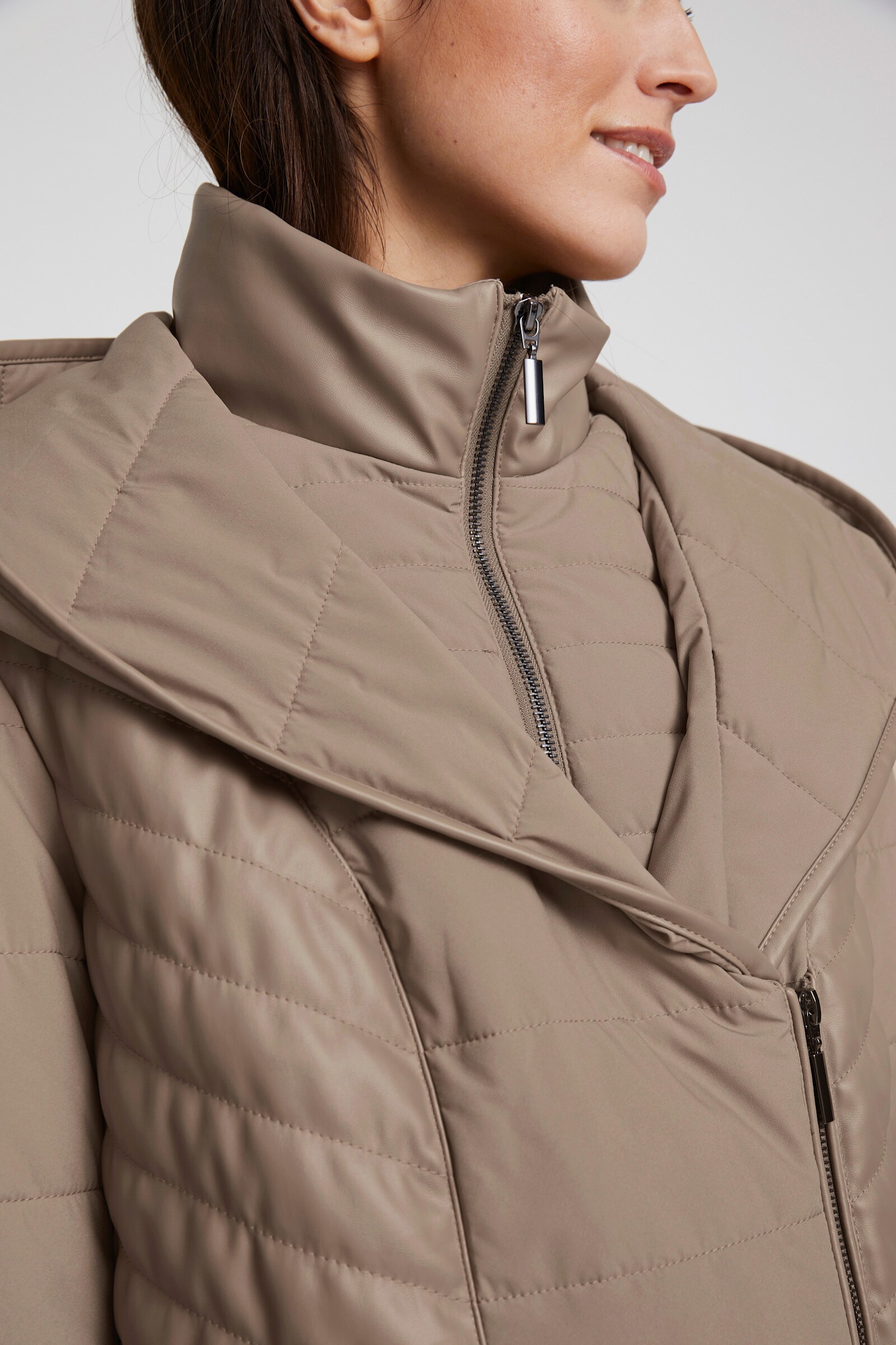 heine Steppjacke in 2-in-1-Optik - helltaupe