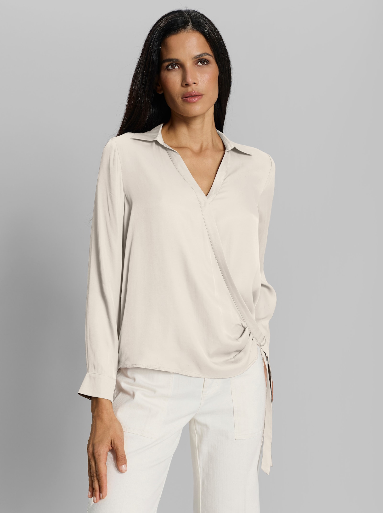 heine Wickelbluse aus schimmernder VIskose - champagner