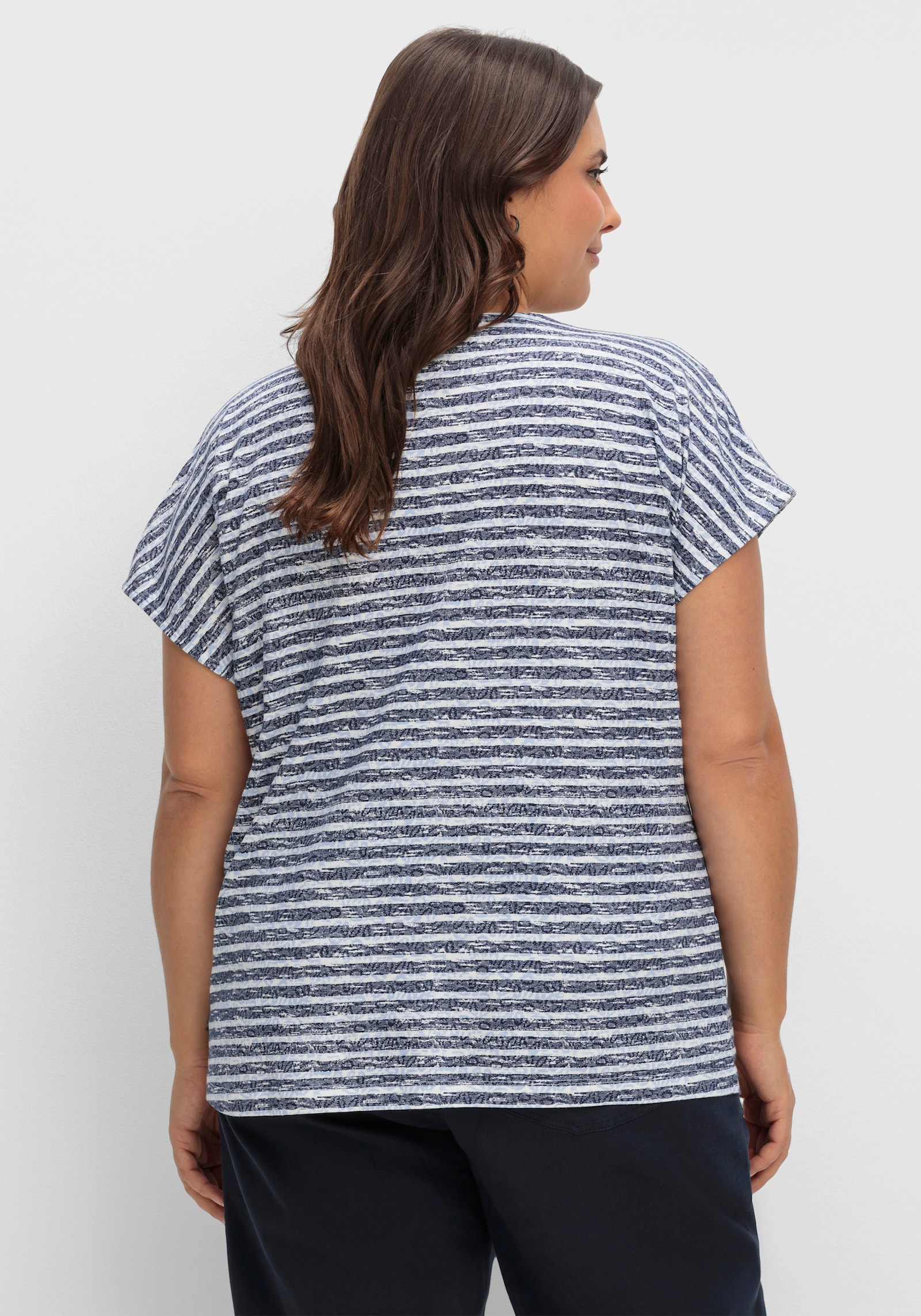 Rundhalsshirt mit weicher Baumwolle - marine-ecru-geringelt