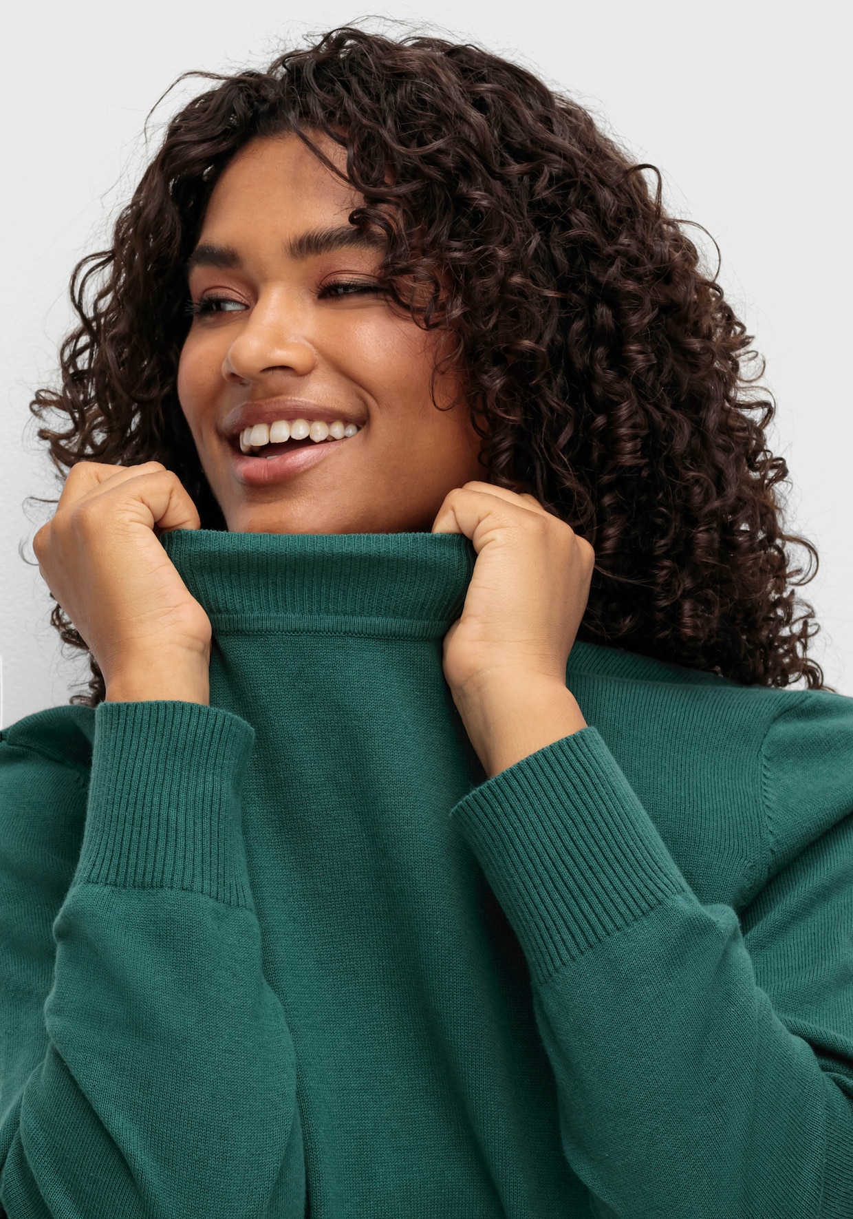 Strickpullover mit geripptem Stehkragen - tanne