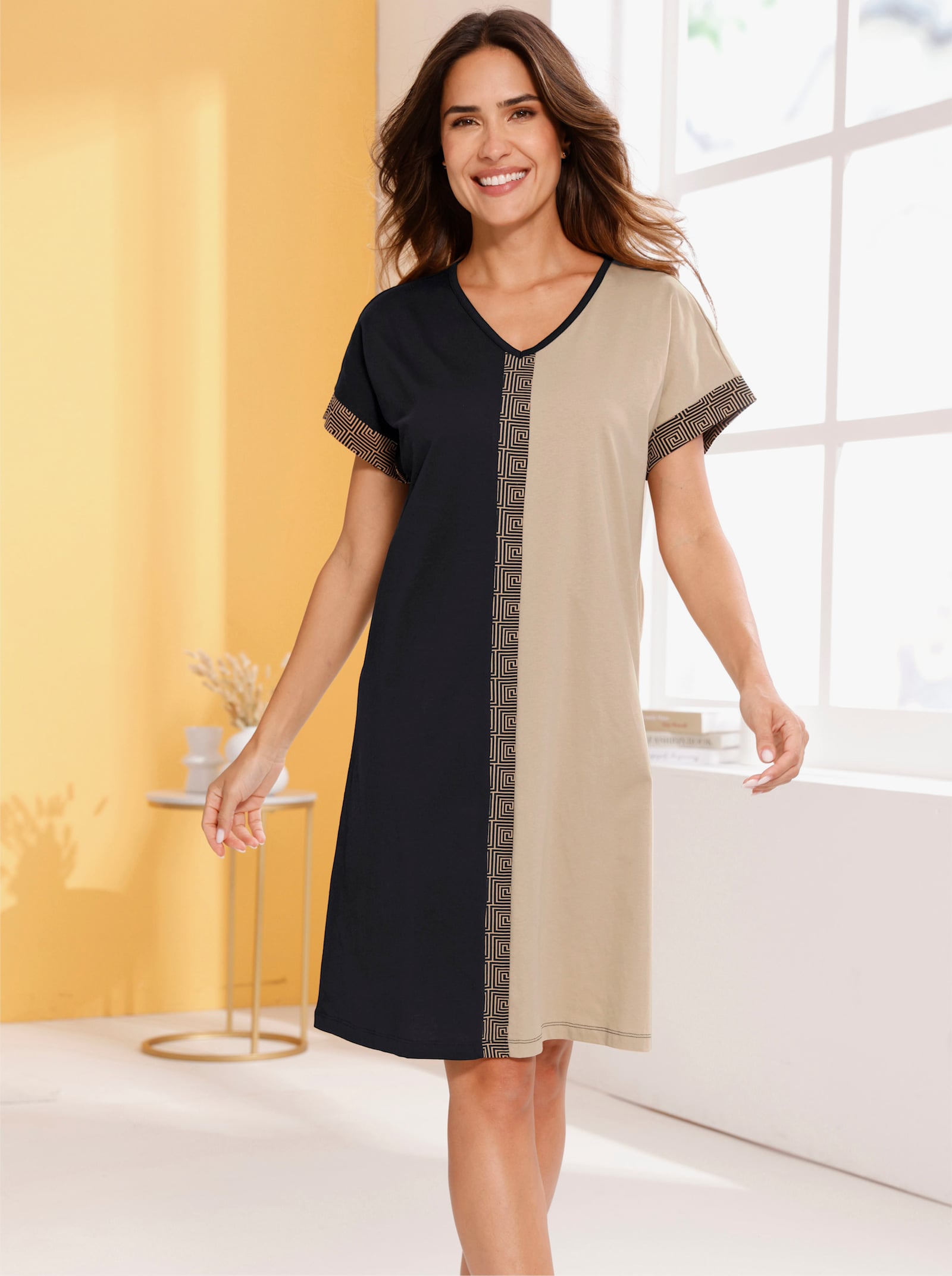 Nachthemd met grafische strepen - zwart/beige