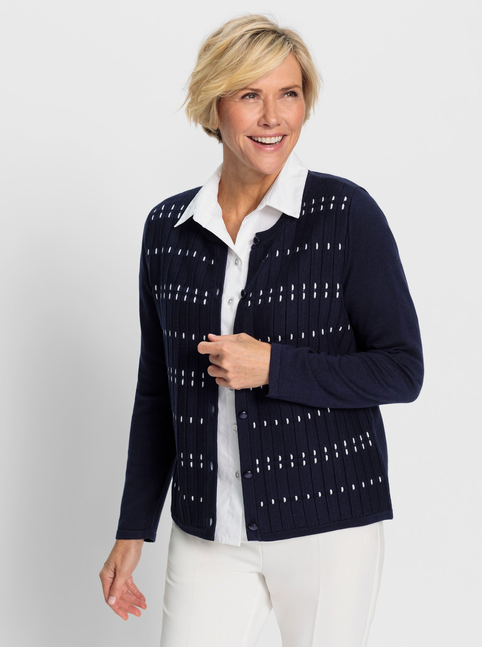 Strickjacke in dezentem Glanz - marine