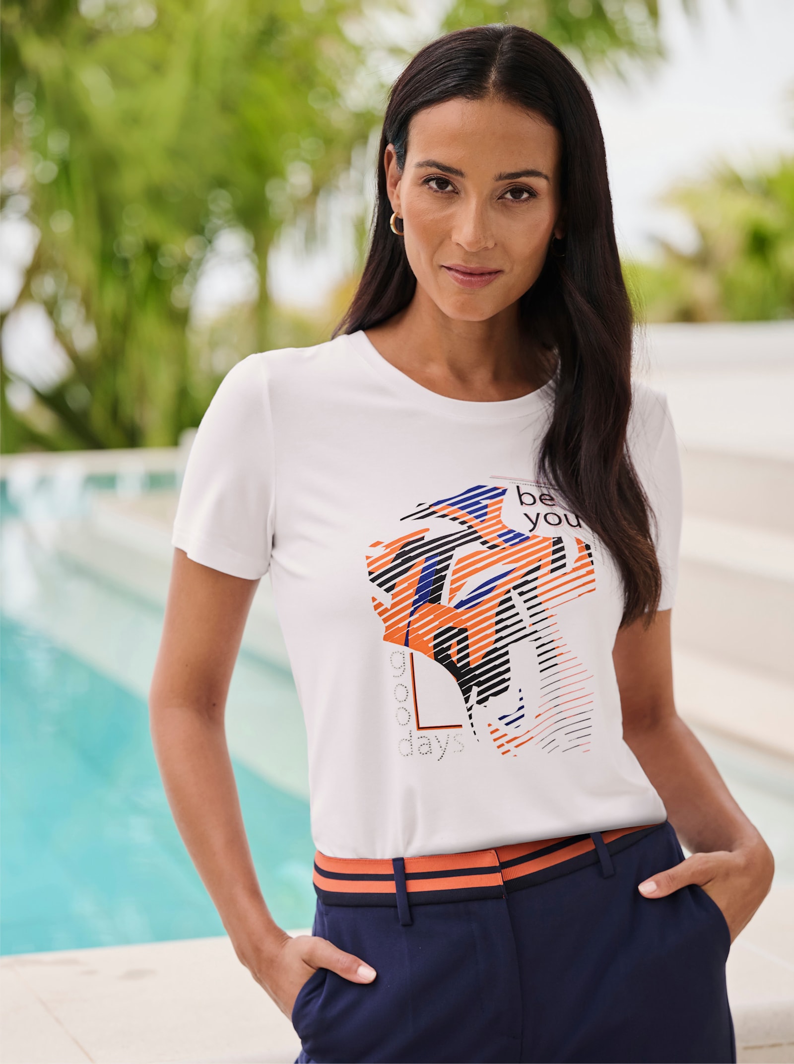 heine Rundhalsshirt mit Ziersteinen - weiss-royalblau