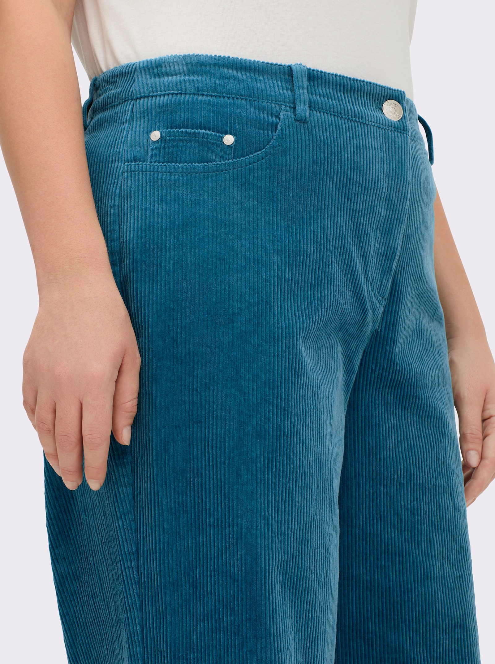 sheego Cordhose mit weitem Bein - topas