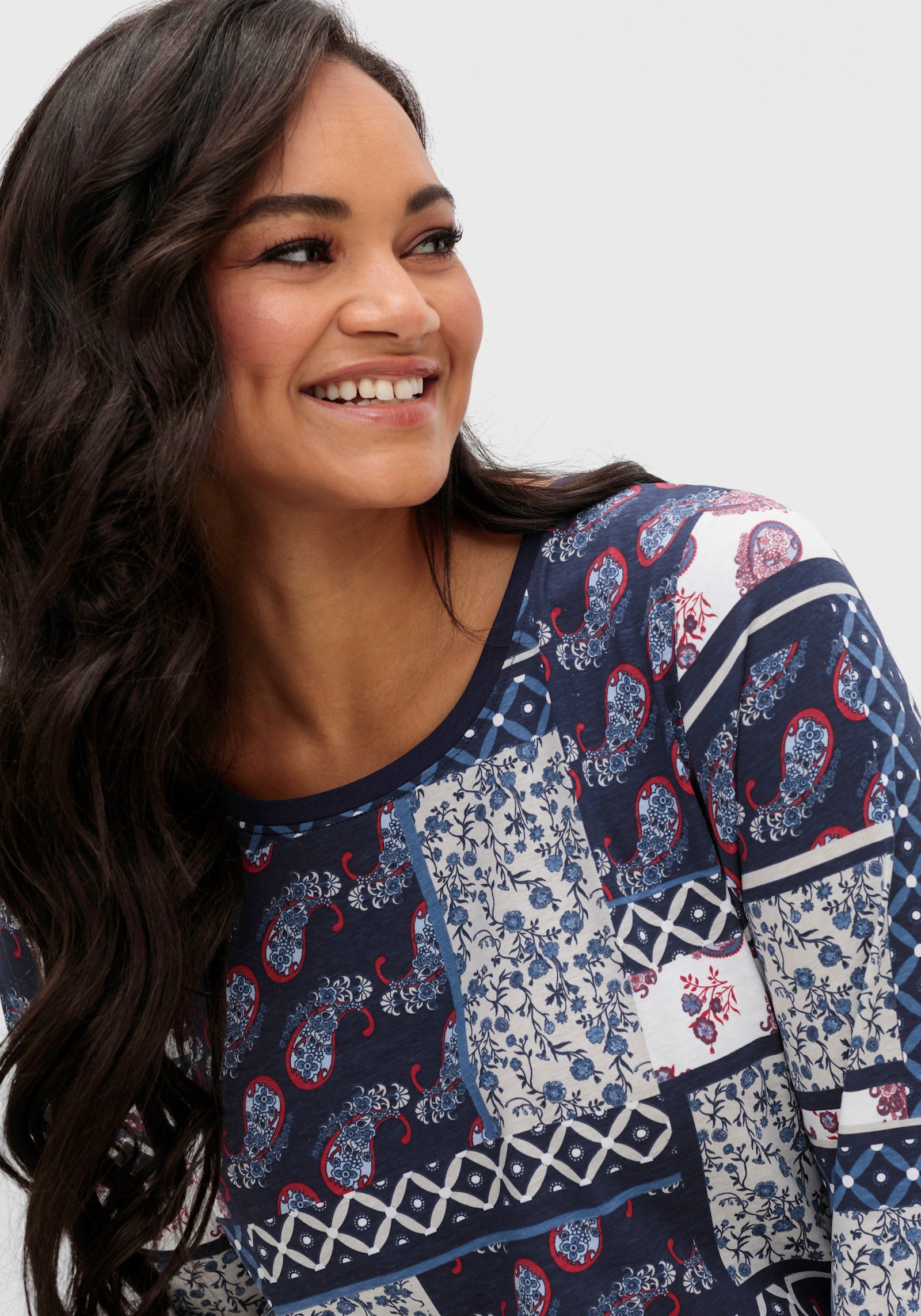 Langarmshirt im Patchwork-Druck - hellgrau-marine-bedruckt