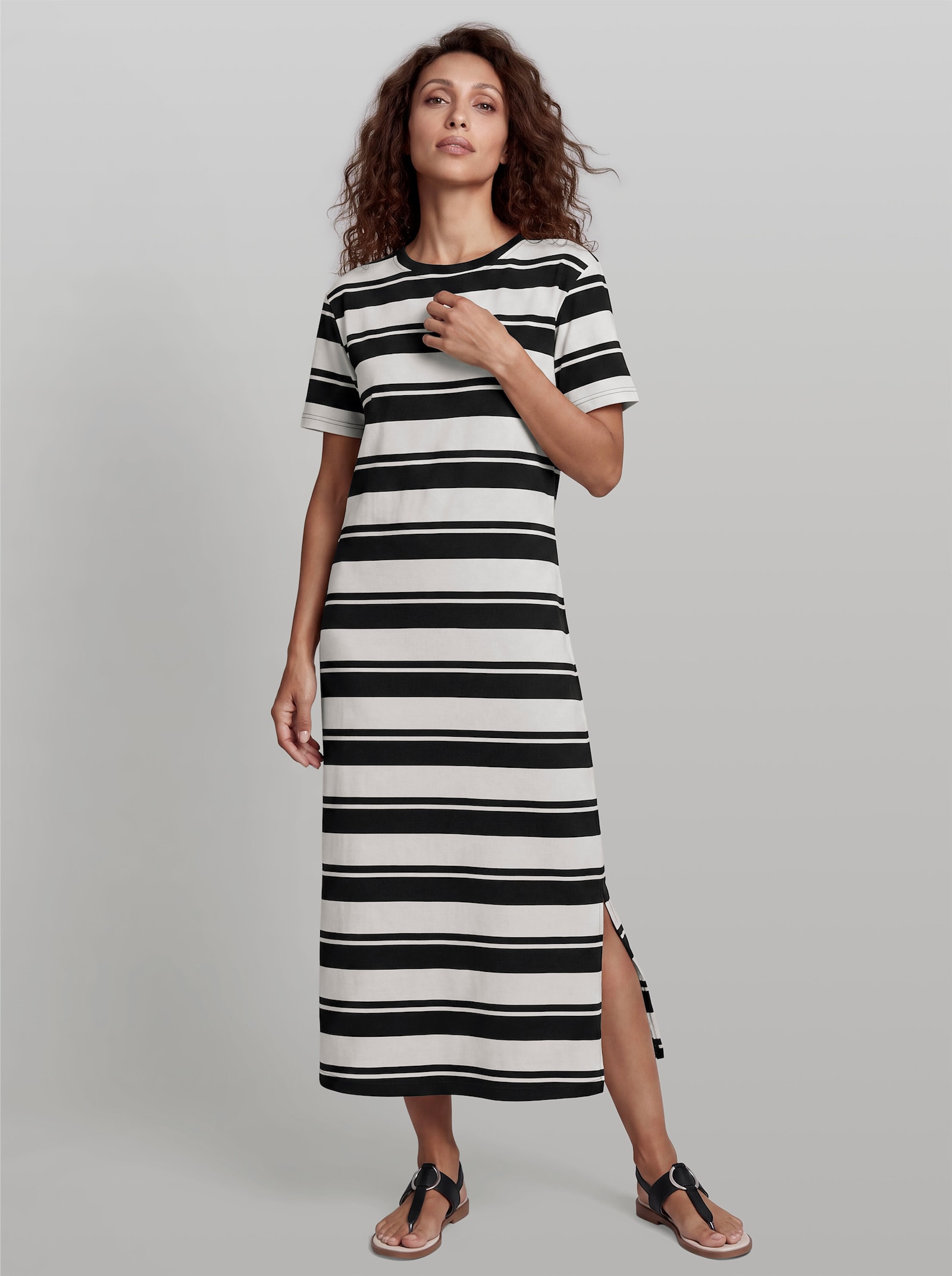 heine Jerseykleid mit Schlitz - schwarz-ecru-gestreift