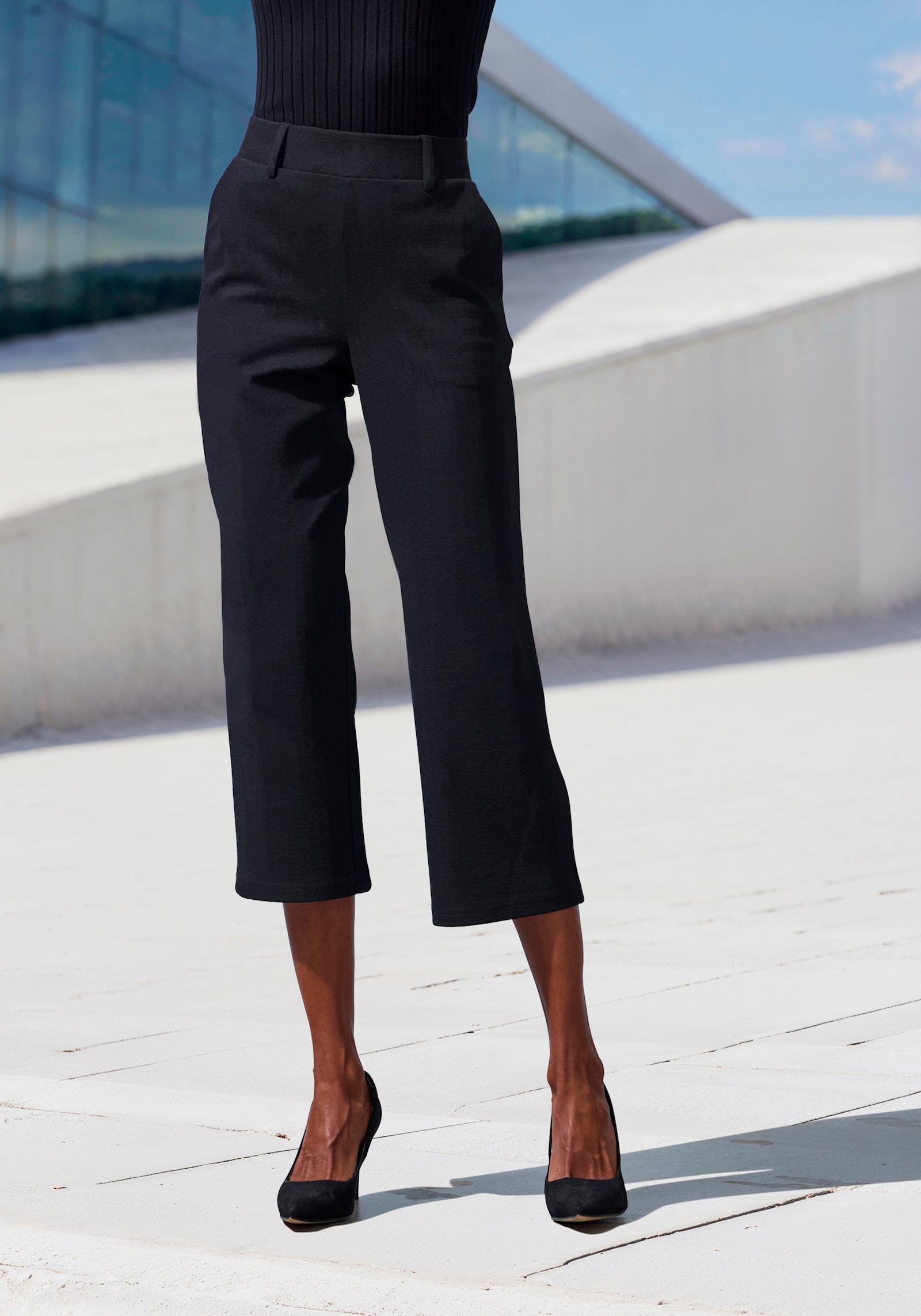 LASCANA Pantalon large - noir uni