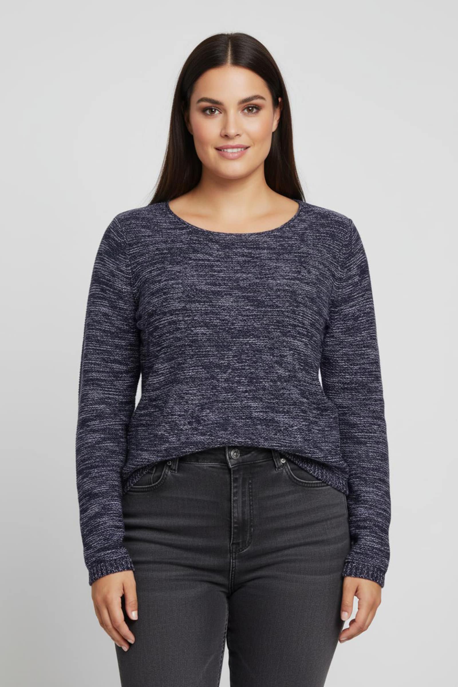 Rundhalspullover aus Melange-Strick - marine-meliert