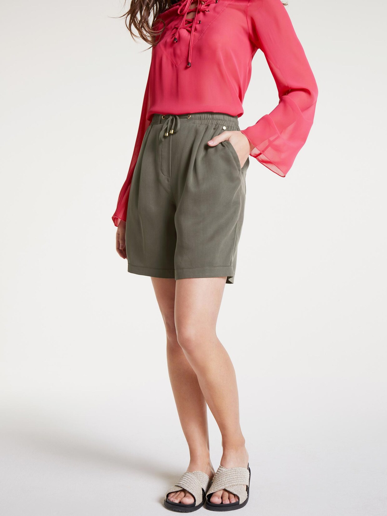 Linea Tesini Shorts - khaki