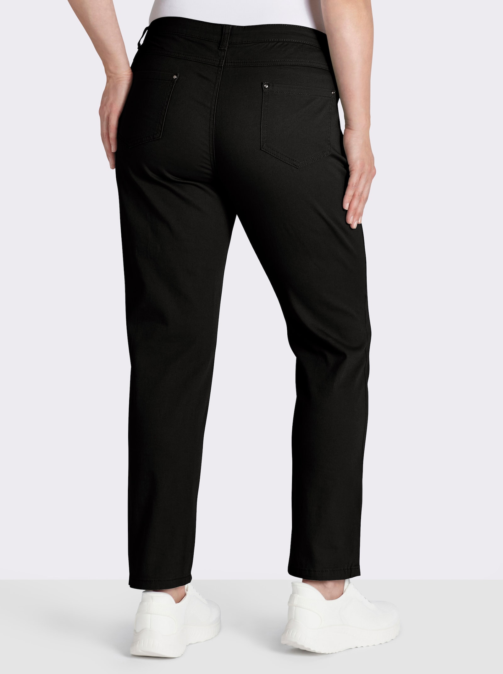 Jeans mit Knopfleiste statt Reißverschluss - schwarz