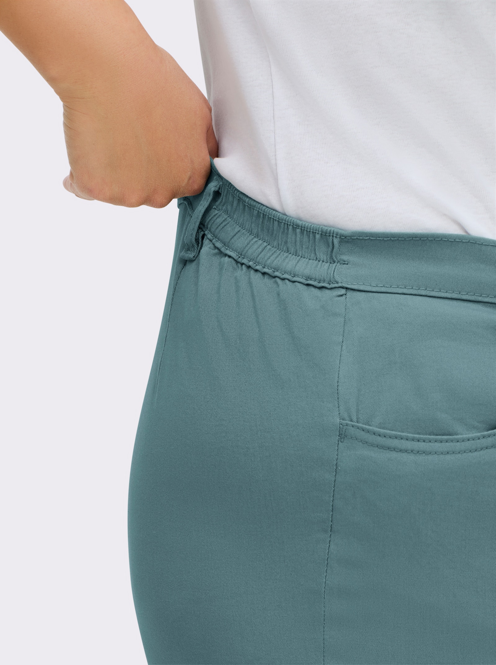 Jeans mit Stretch-Anteil - jade