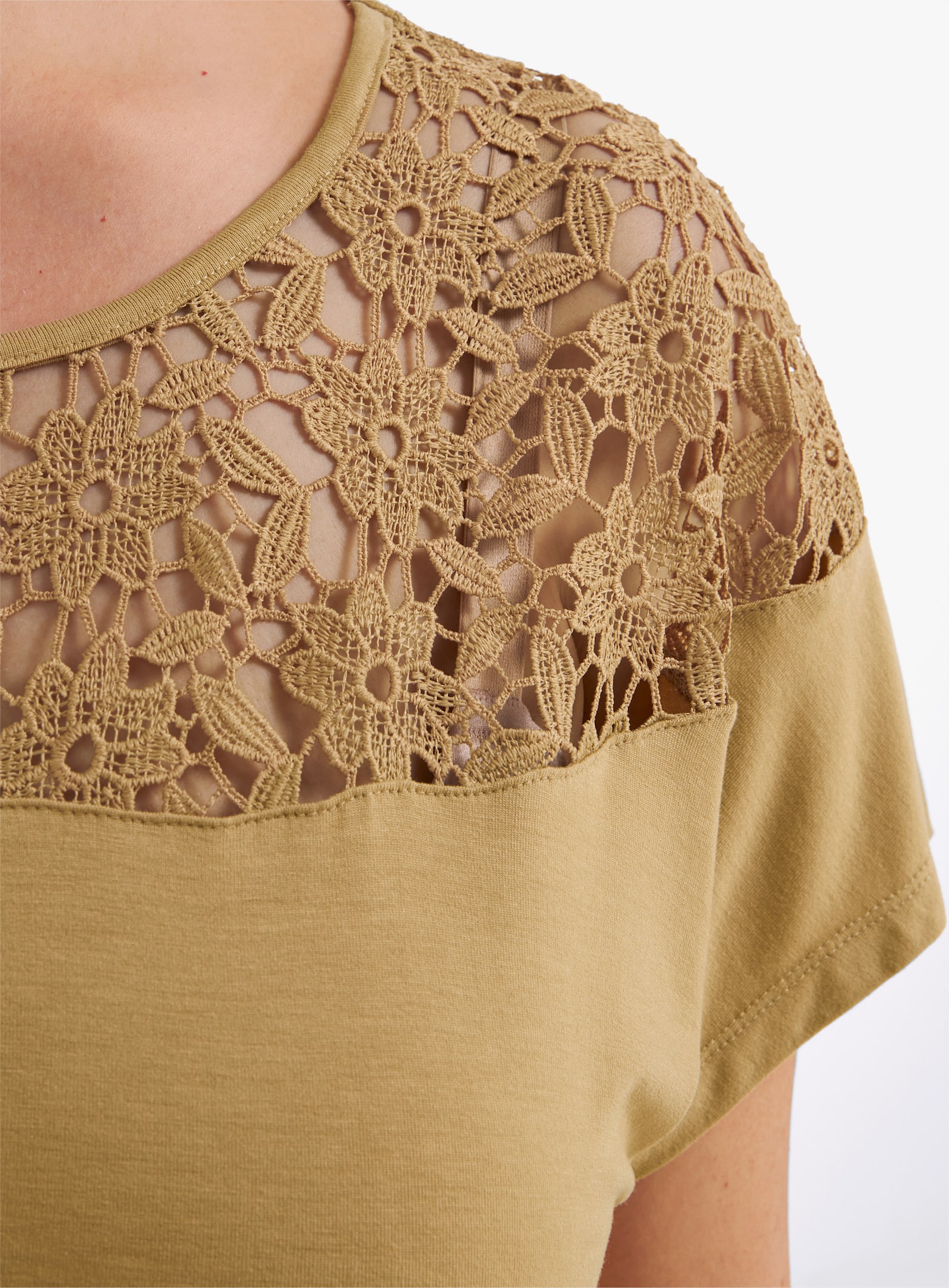 sheego Kurzarmshirt mit floraler Spitze - camel
