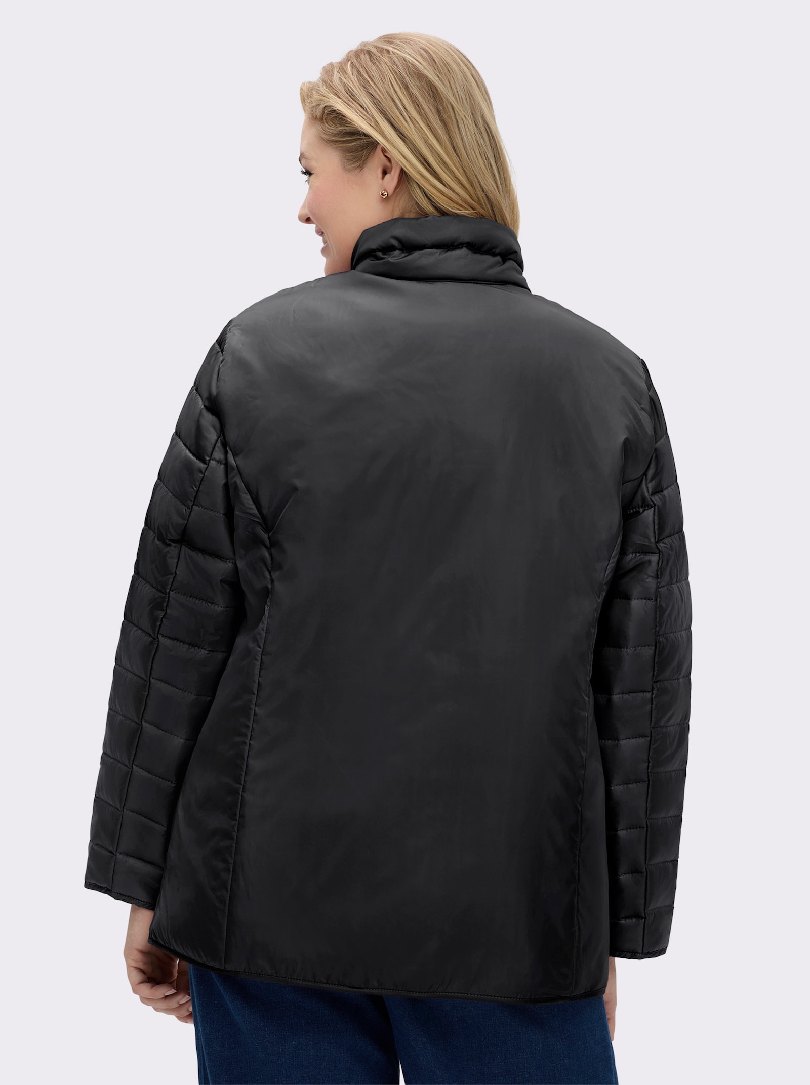 Steppjacke mit vertikalem Muster - schwarz