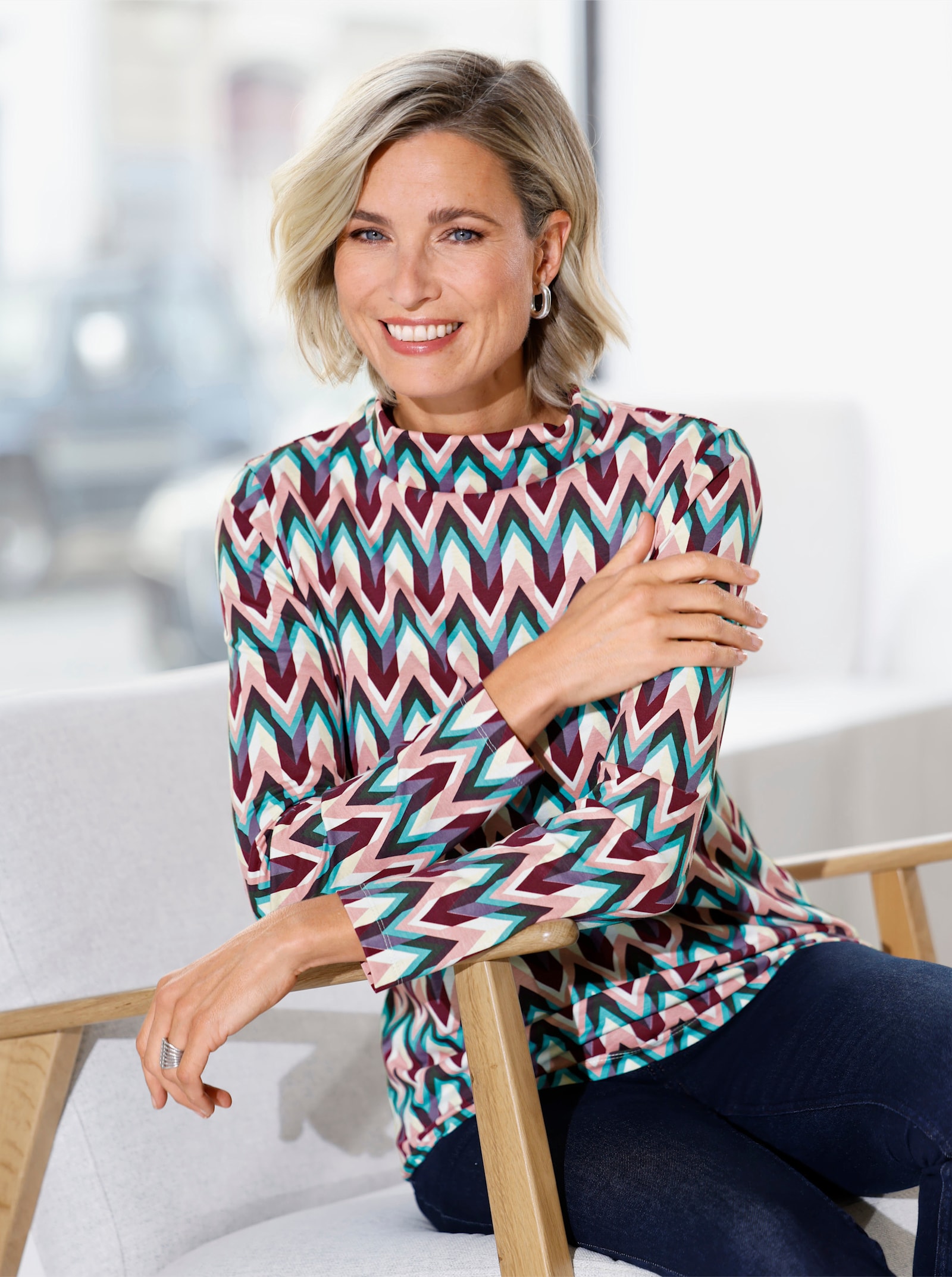 Rollkragenshirt aus reiner Baumwolle - ecru-bordeaux-bedruckt