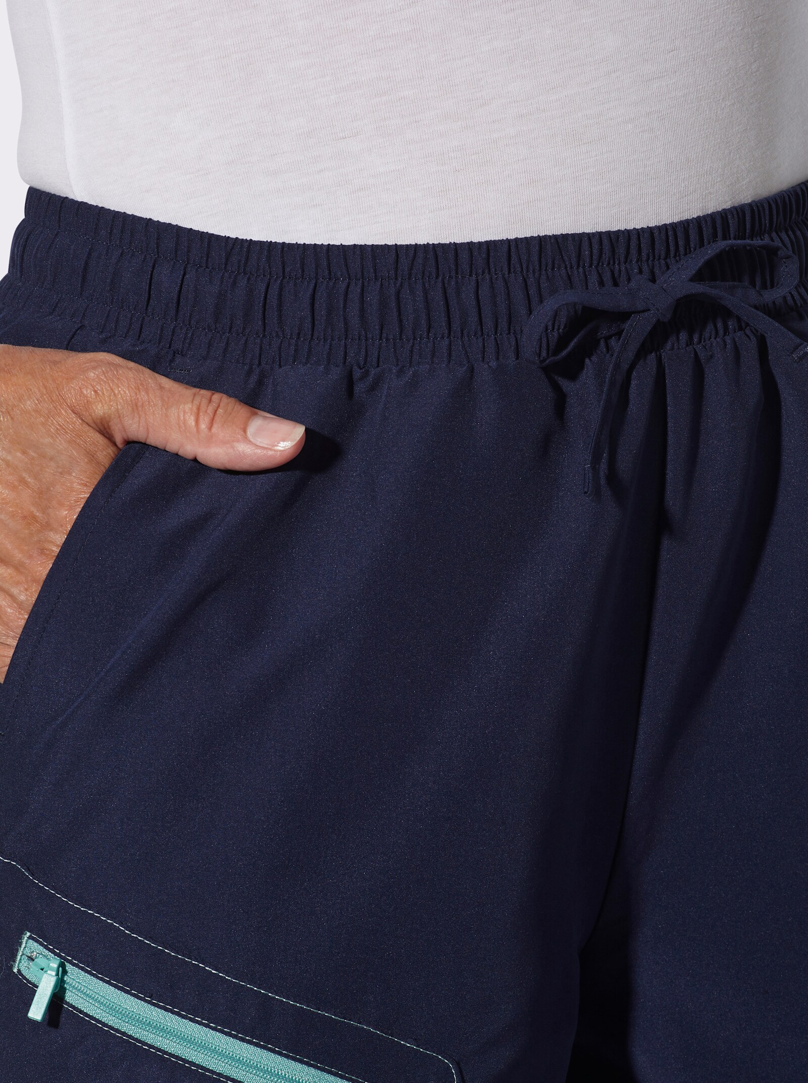 Freizeithose mit Reißverschluss-Tasche - marine