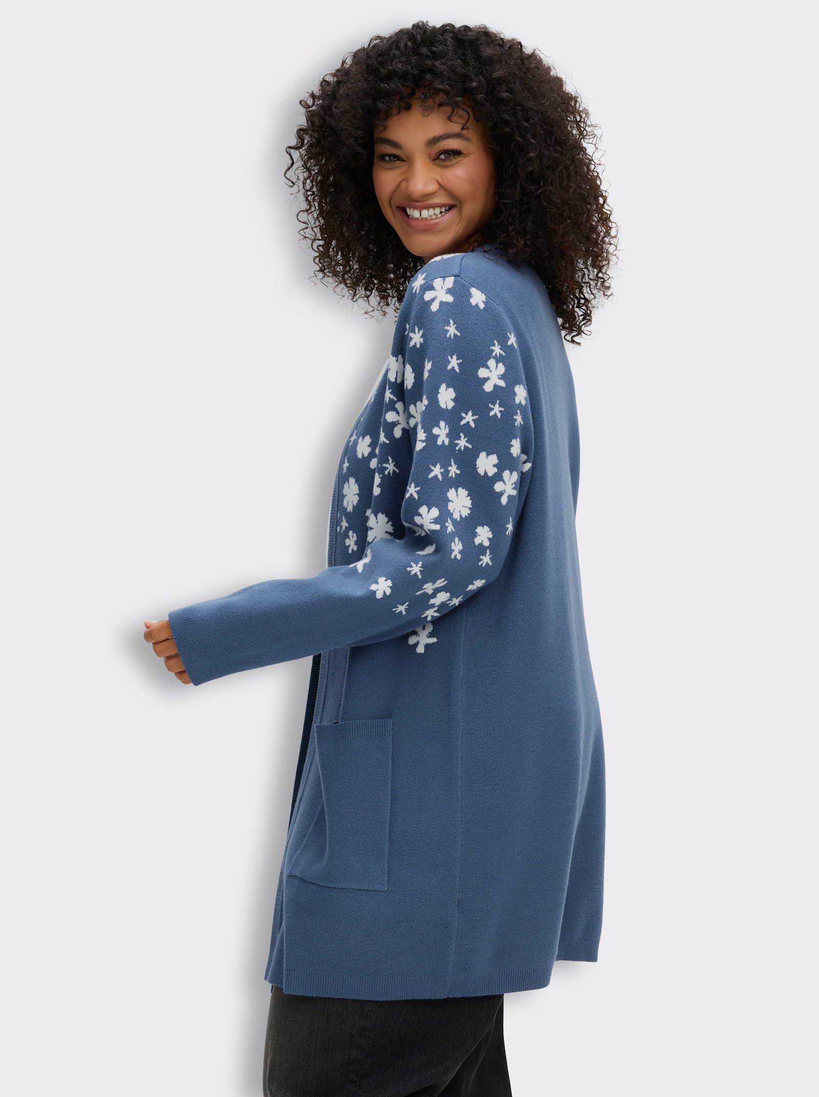 sheego Longstrickjacke mit Jacquard-Blüten - rauchblau-weiß-gemustert