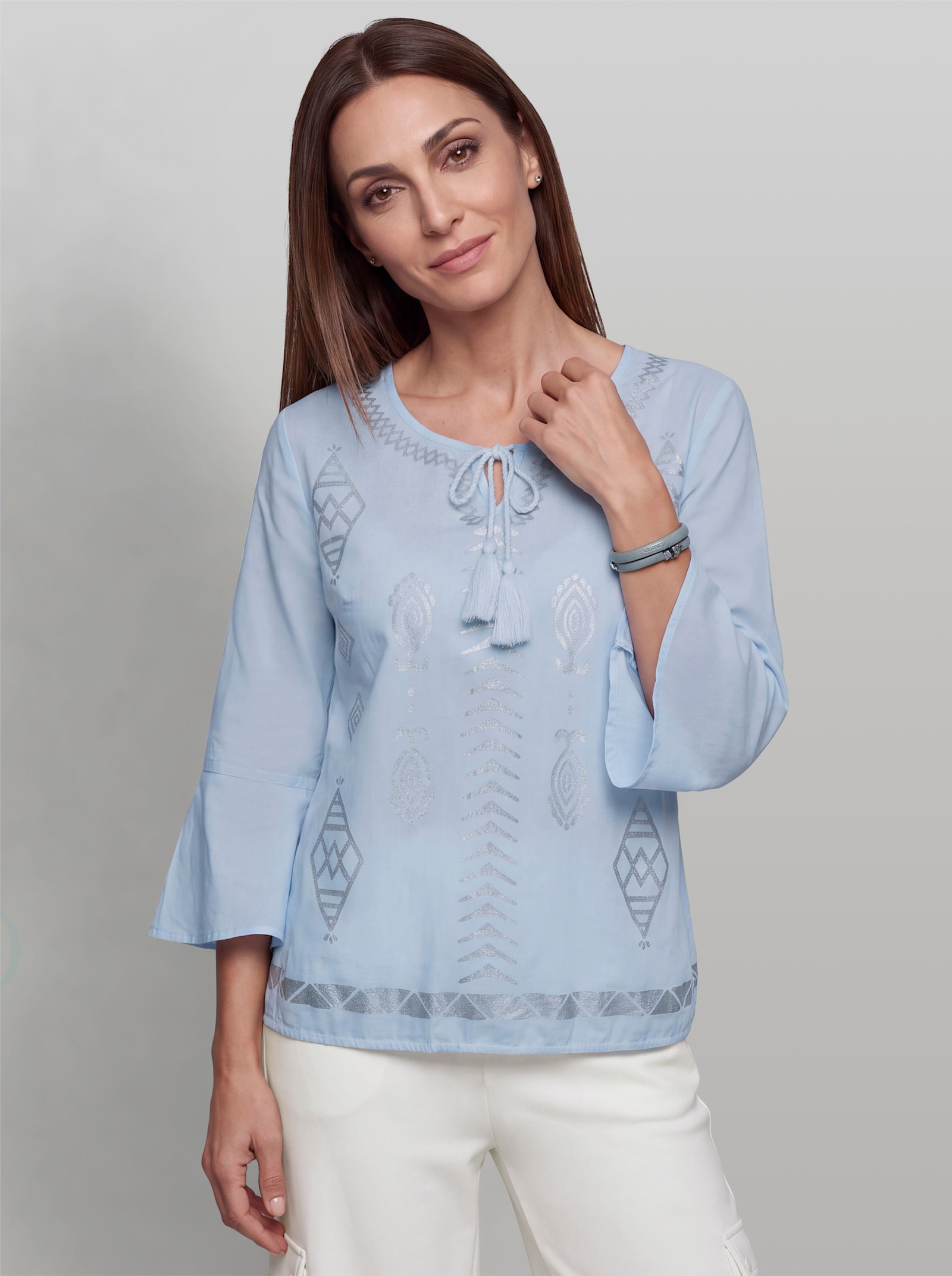 heine Baumwollbluse mit Folienprint - hellblau