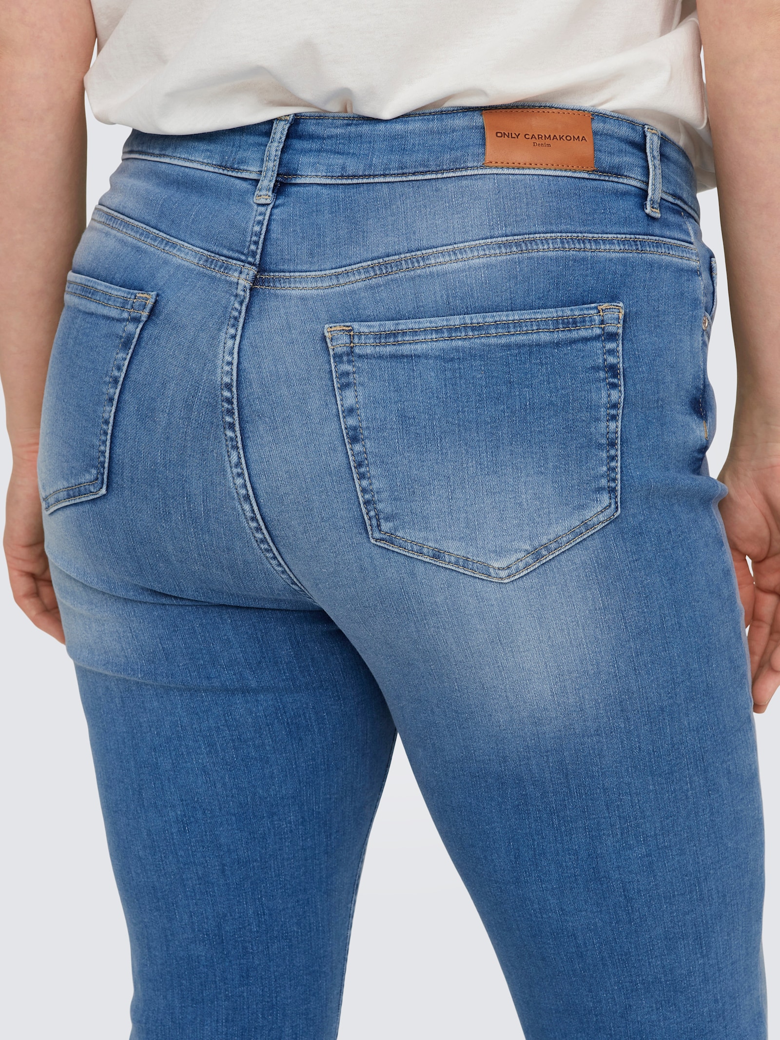 ONLY CARMAKOMA Caprijeans - light medium blue denim