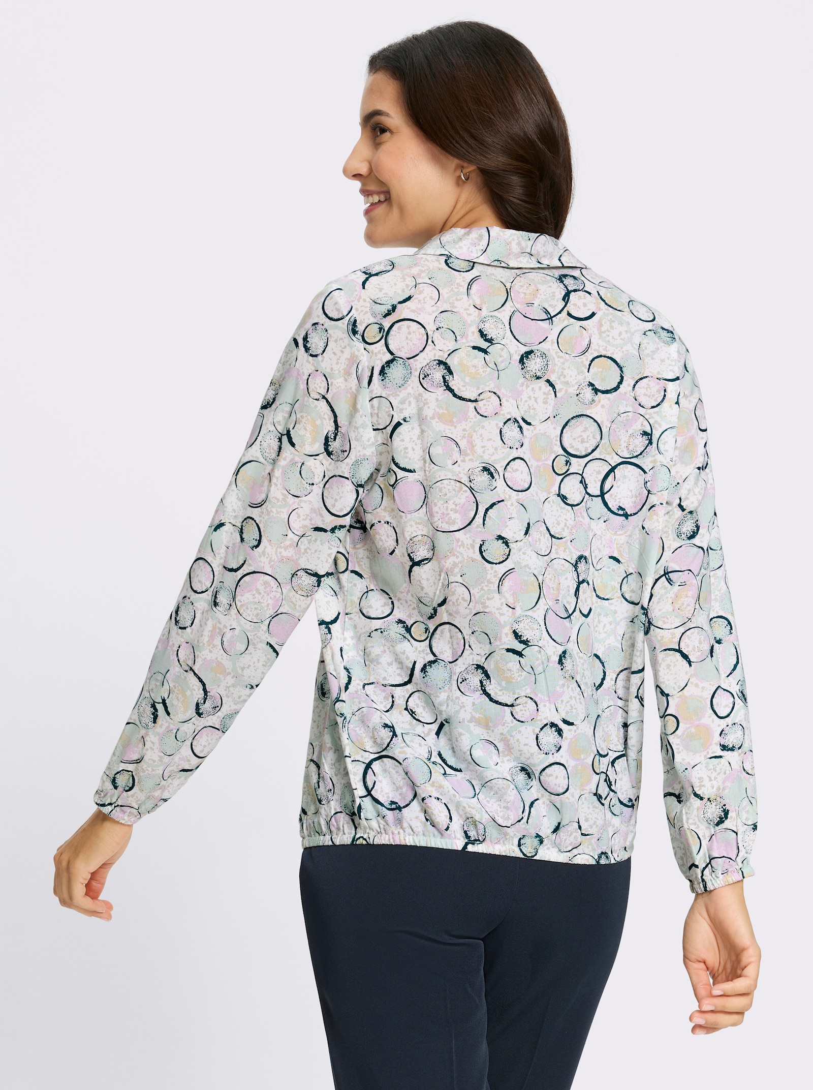 Druckbluse mit Gummibündchen an Ärmeln und Saum - ecru-kalkmint-bedruckt