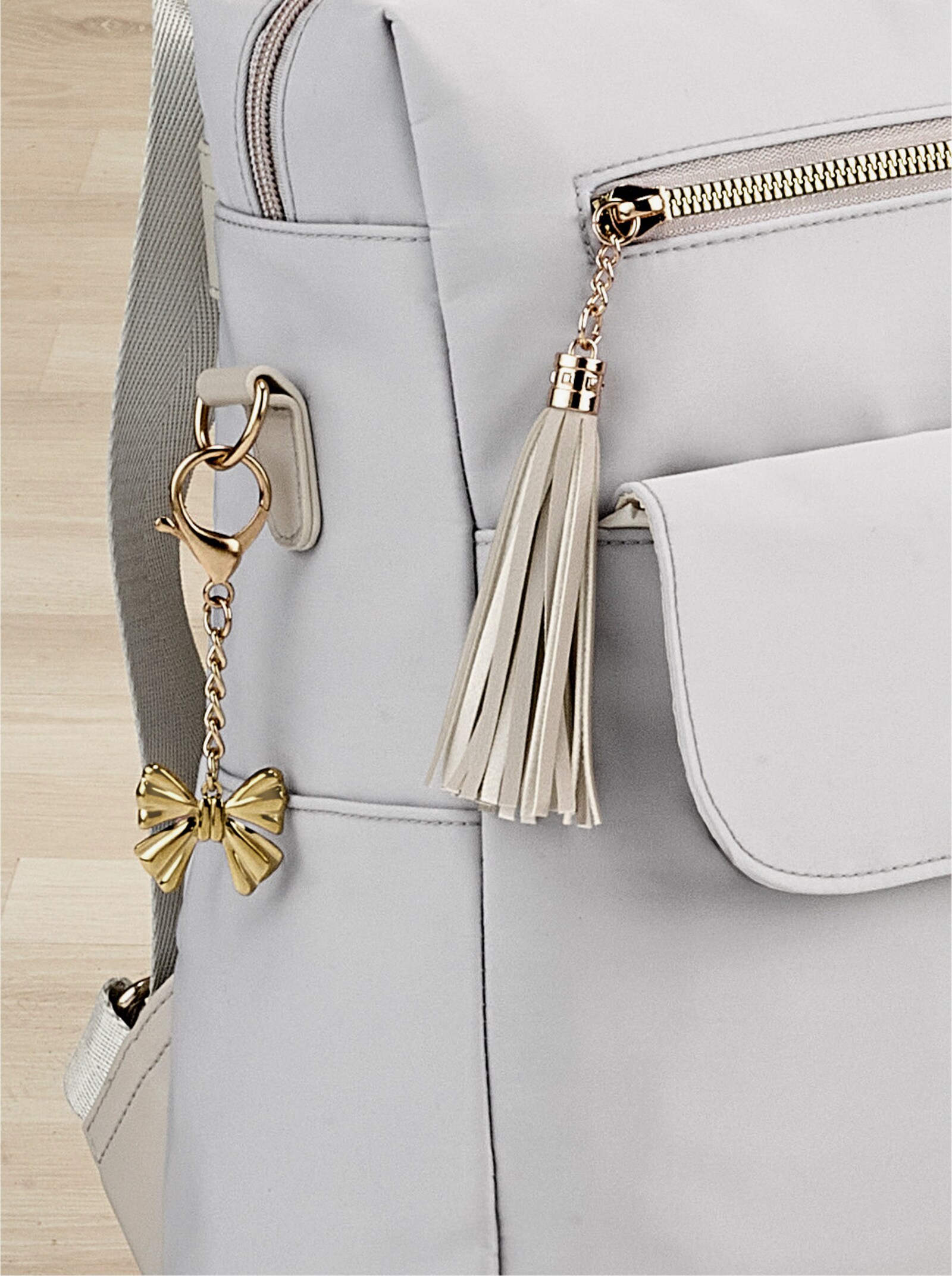 Rucksack mit Schlüsselanhänger - grau