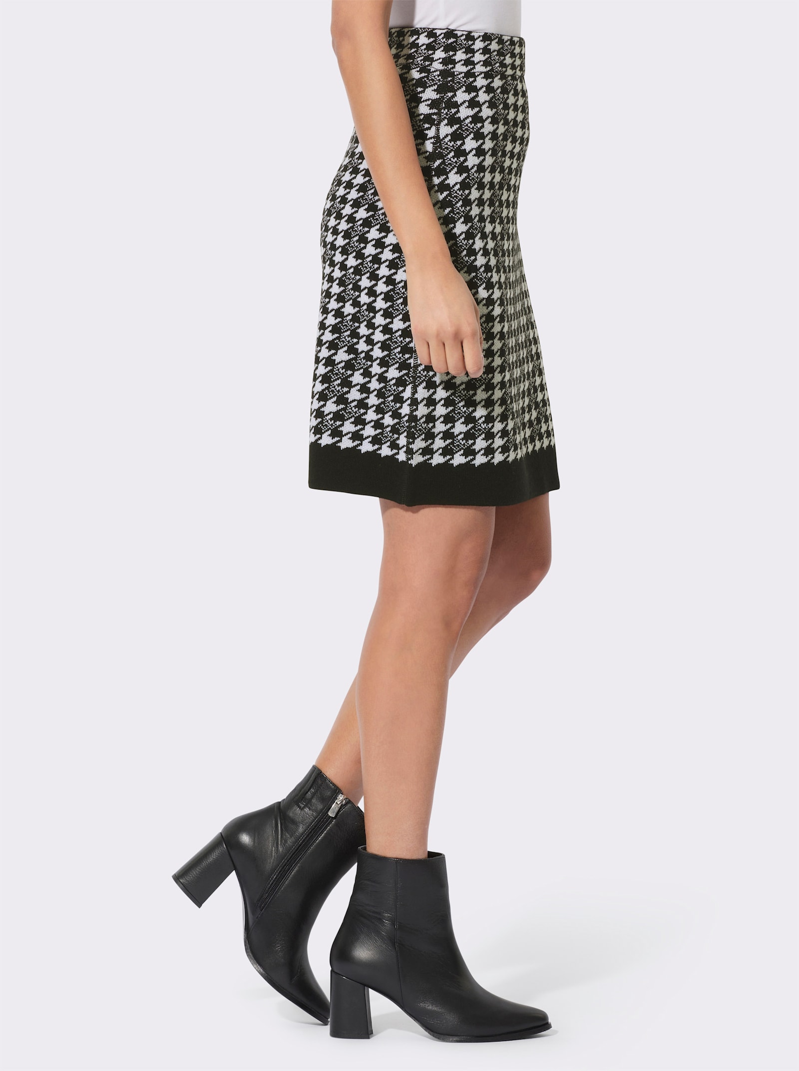 Strickrock mit Merinowoll-Anteil - schwarz-ecru-gemustert