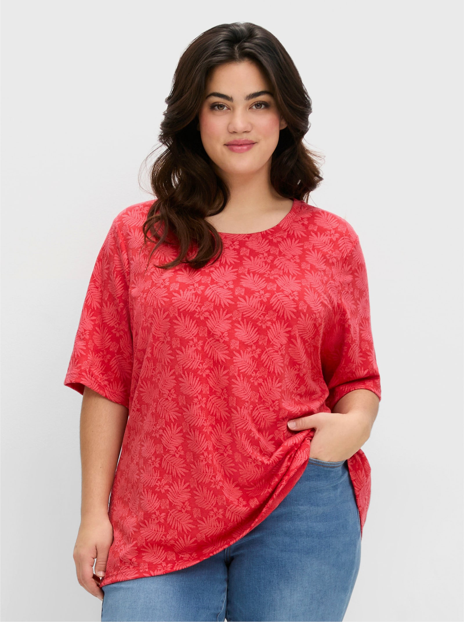 sheego Rundhalsshirt mit tonigem Jacquardmuster - erdbeere