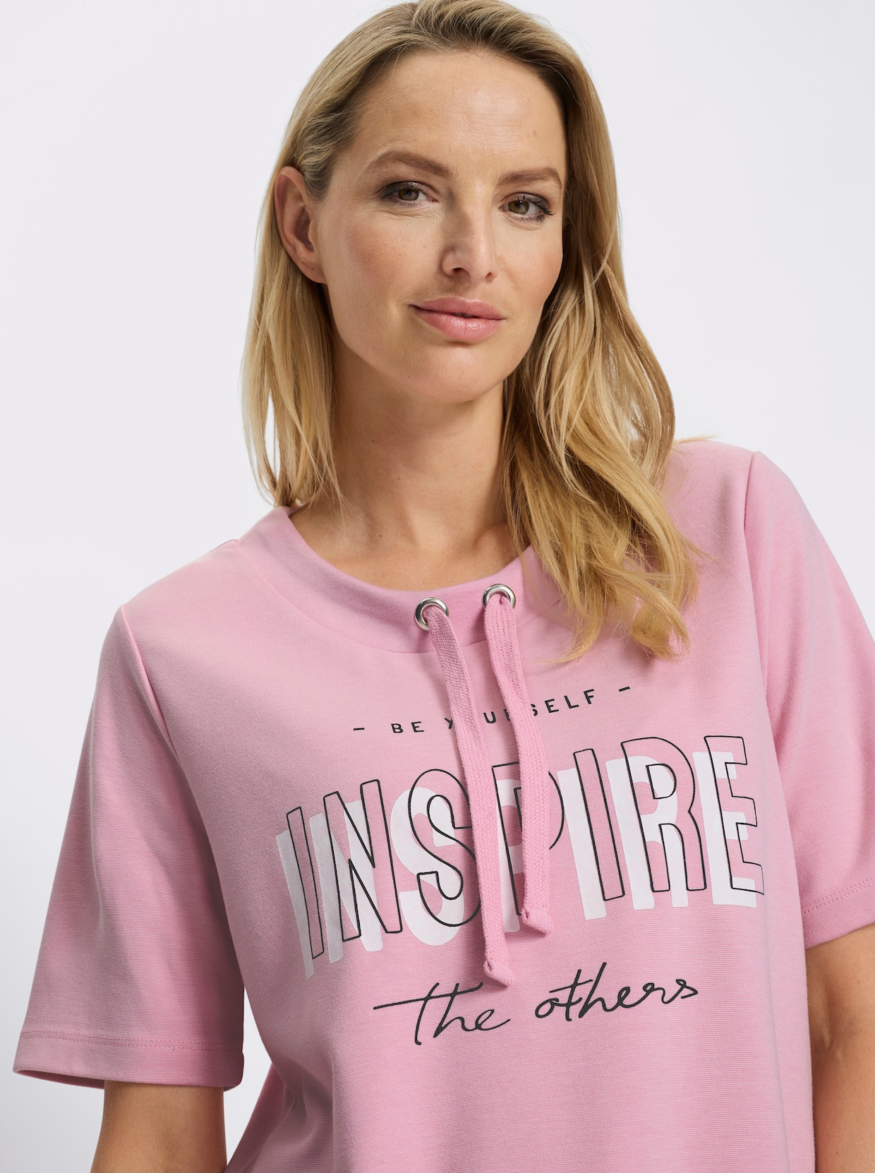 heine Sweatshirt mit kontrastfarbigem Print vorne - rosé