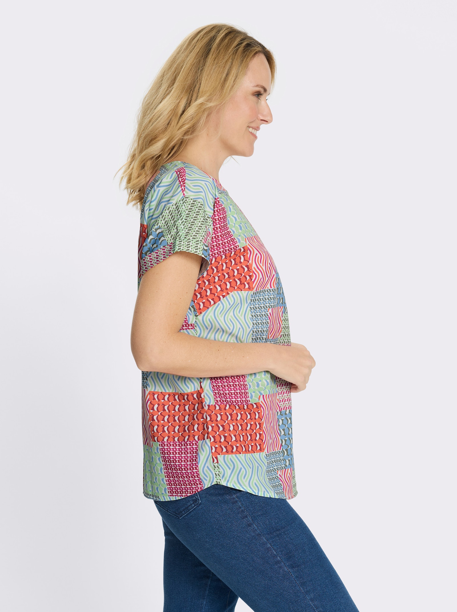 Schlupfbluse in Patch-Optik - rot-himmelblau-bedruckt