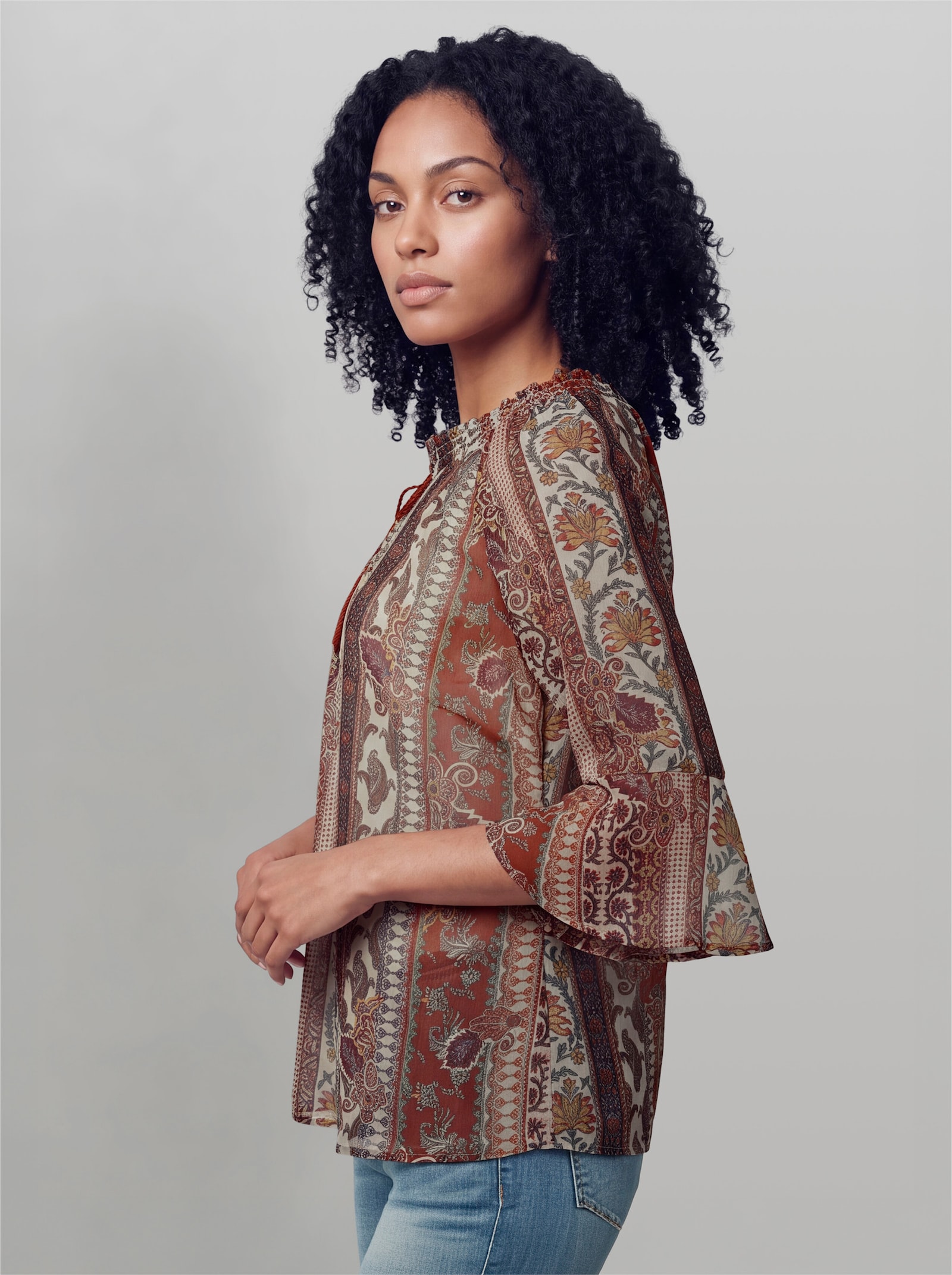 heine Chiffonbluse mit Volantärmel - sand-rostrot-bedruckt