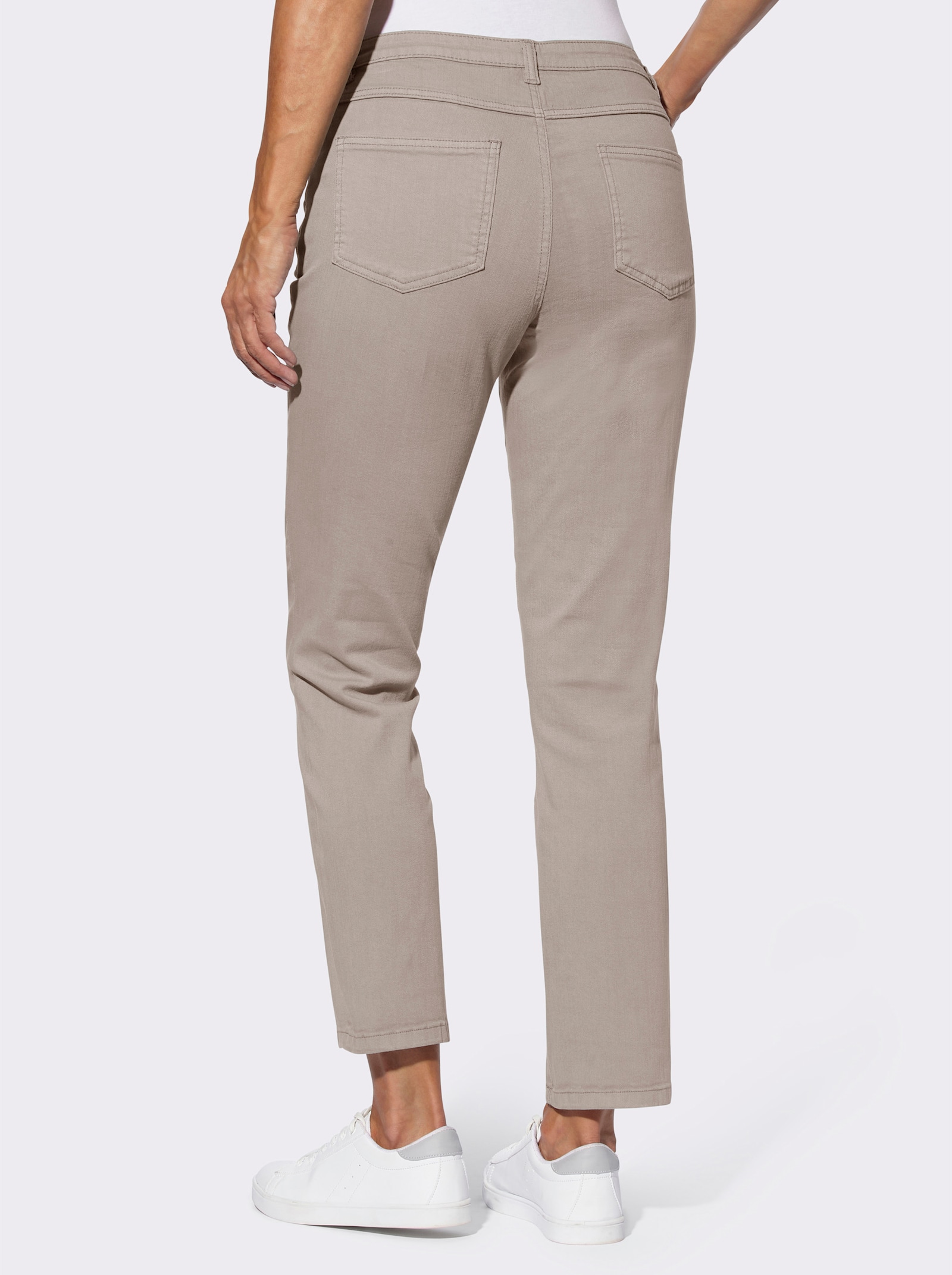 Jeans in knöchellanger Form - sesam