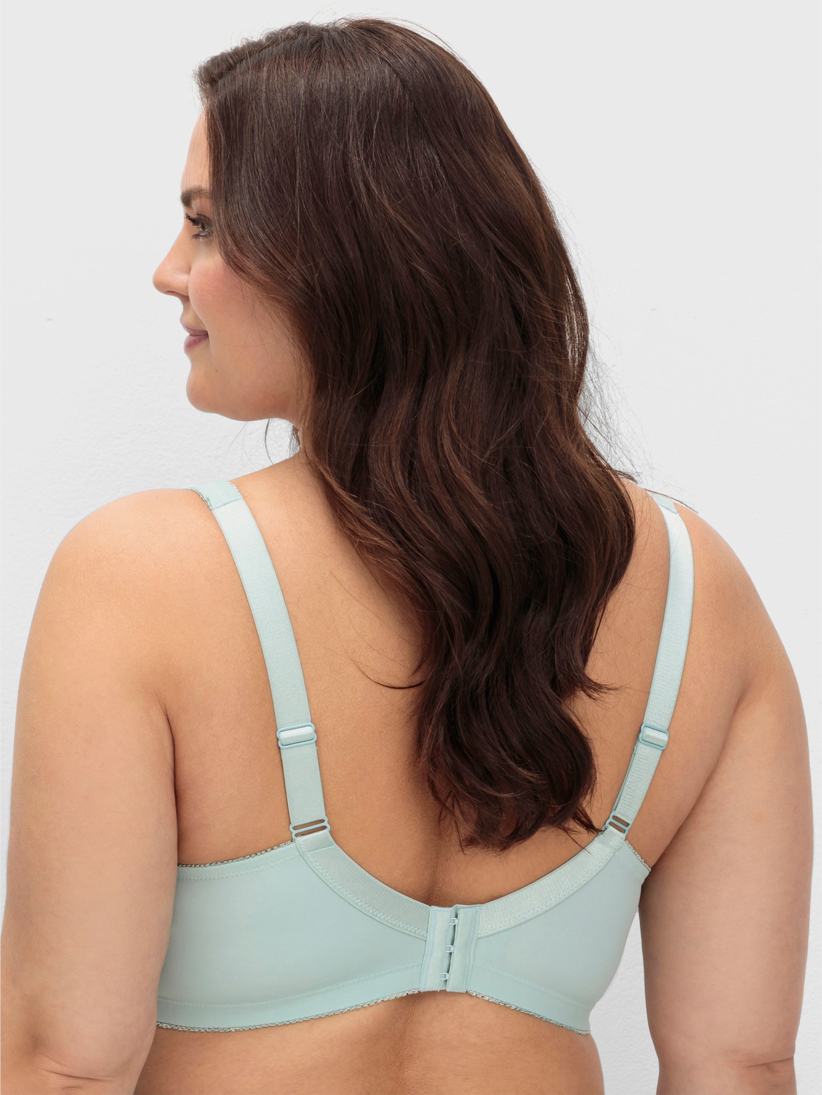 sheego Bügel-BH mit leicht transparenter Spitze - kalkmint