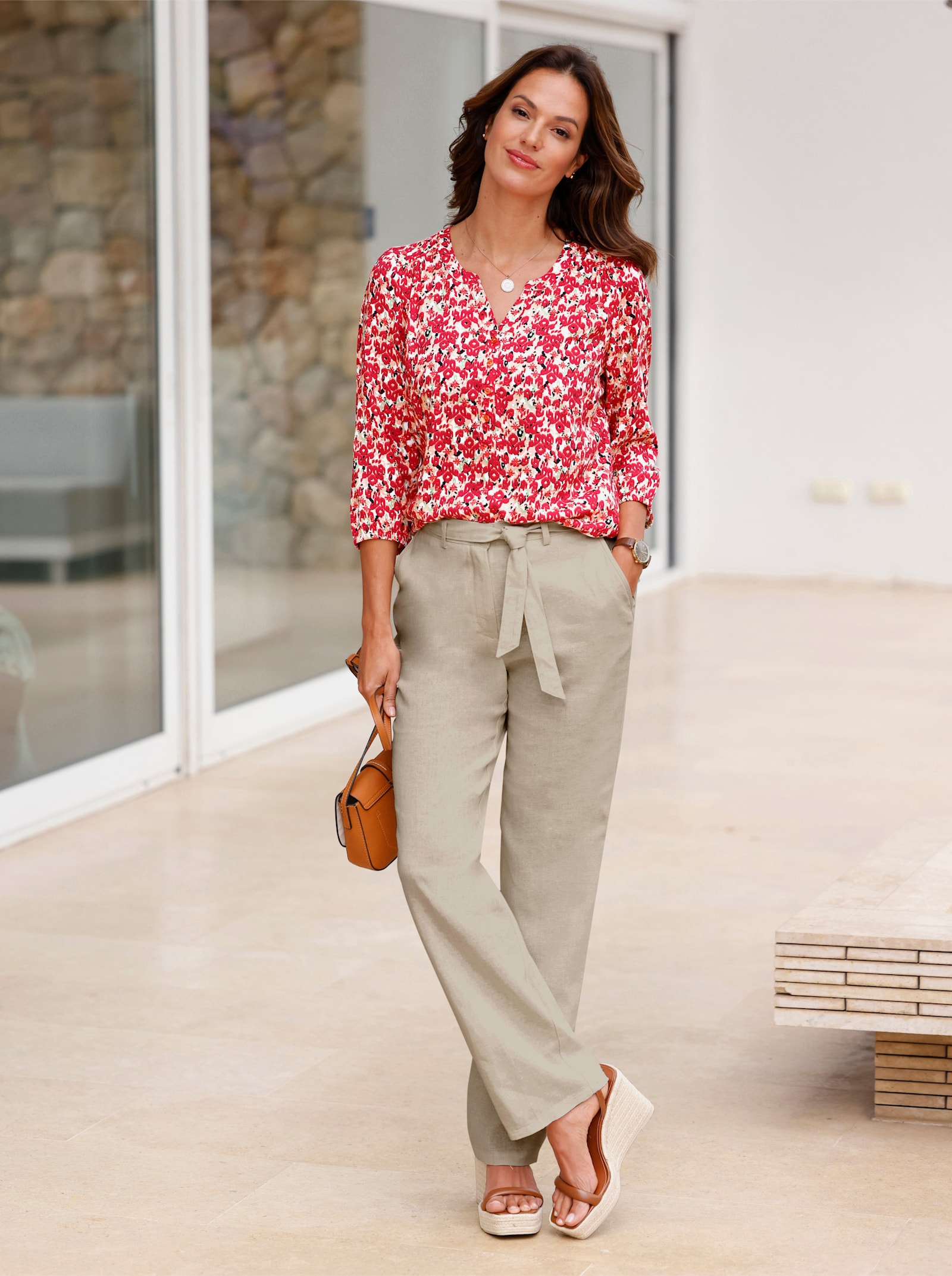 Druckbluse mit Gummizug an Ärmeln und Saum - erdbeere-lindgrün-bedruckt